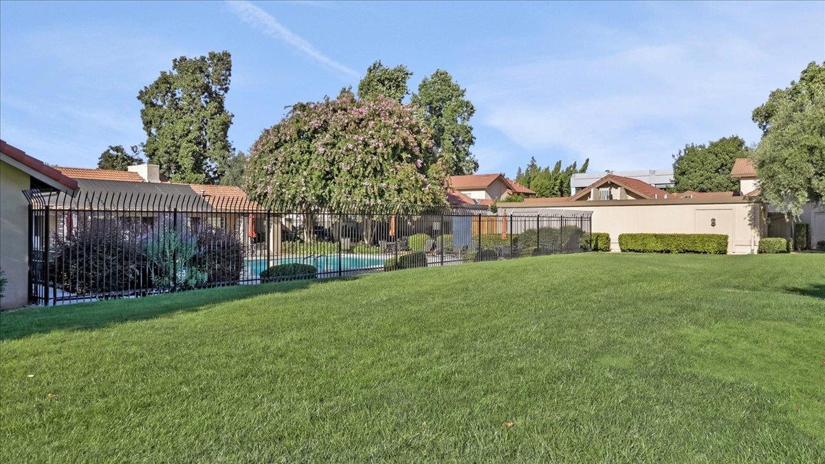 937 Claremont Ct, Modesto, CA 95356