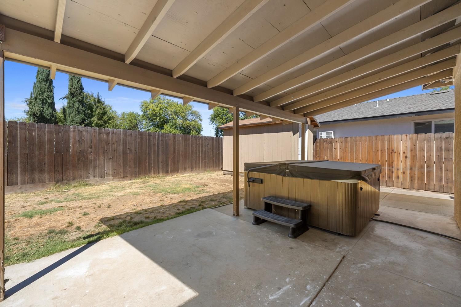 2905 Debbie Ln, Modesto, CA 95350