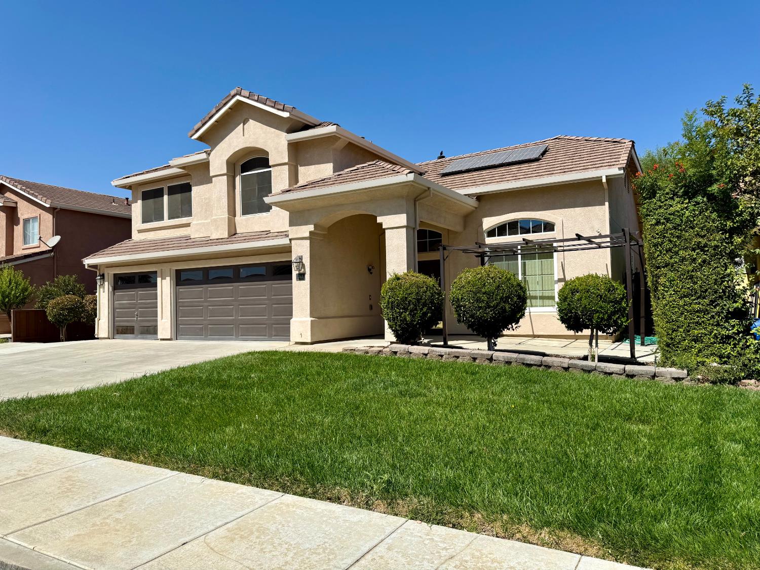 1068 Sandra St, Los Banos, CA 93635