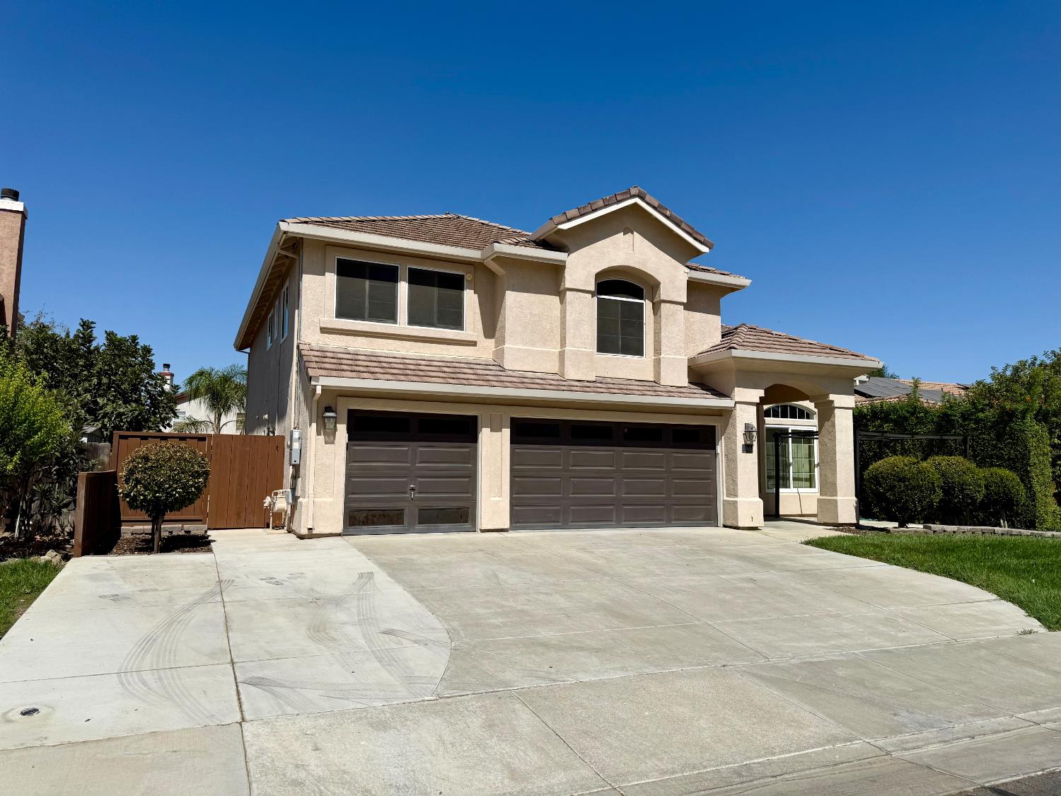 1068 Sandra St, Los Banos, CA 93635