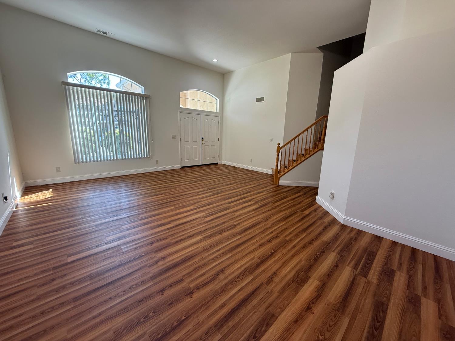 1068 Sandra St, Los Banos, CA 93635