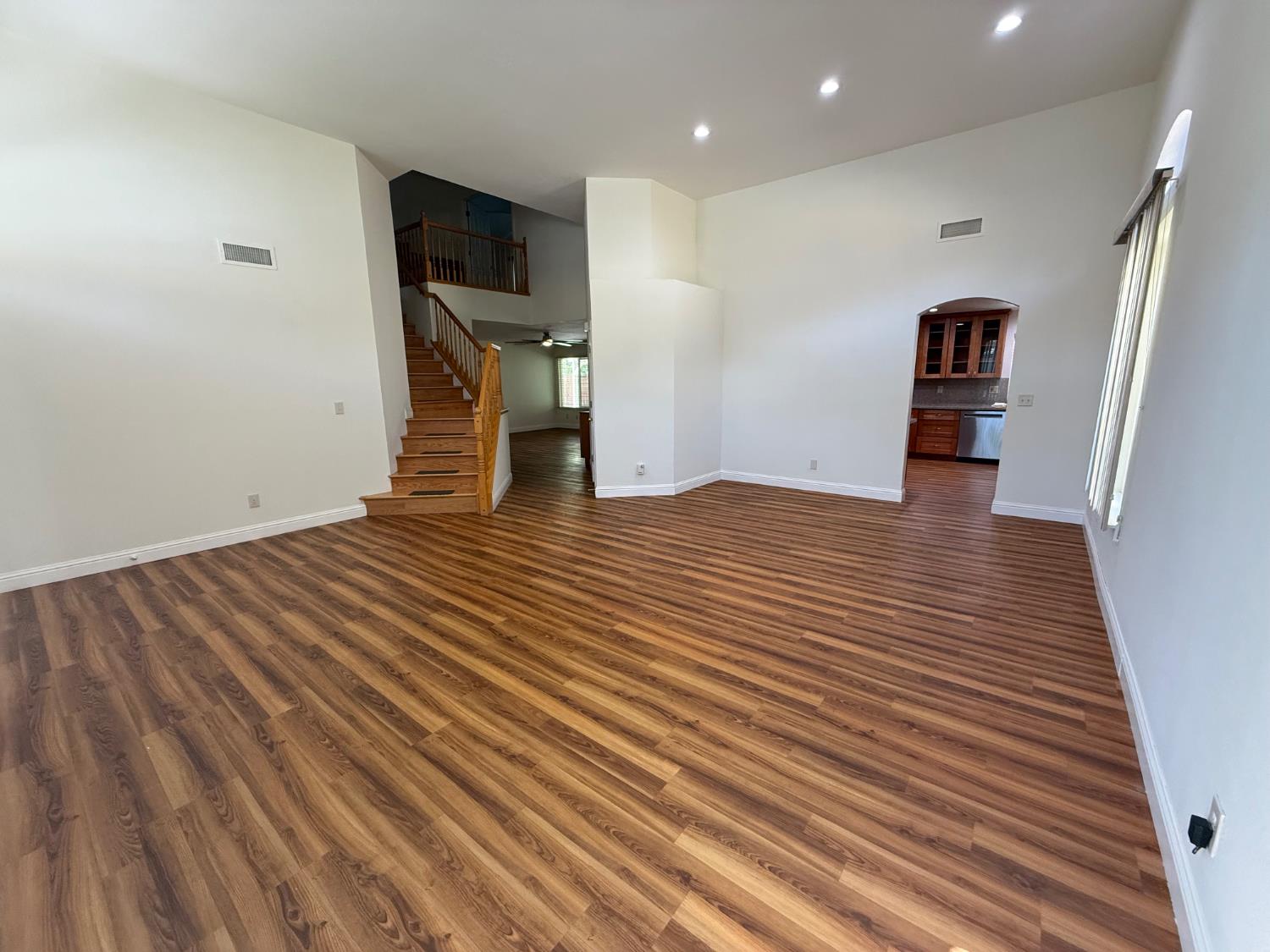 1068 Sandra St, Los Banos, CA 93635