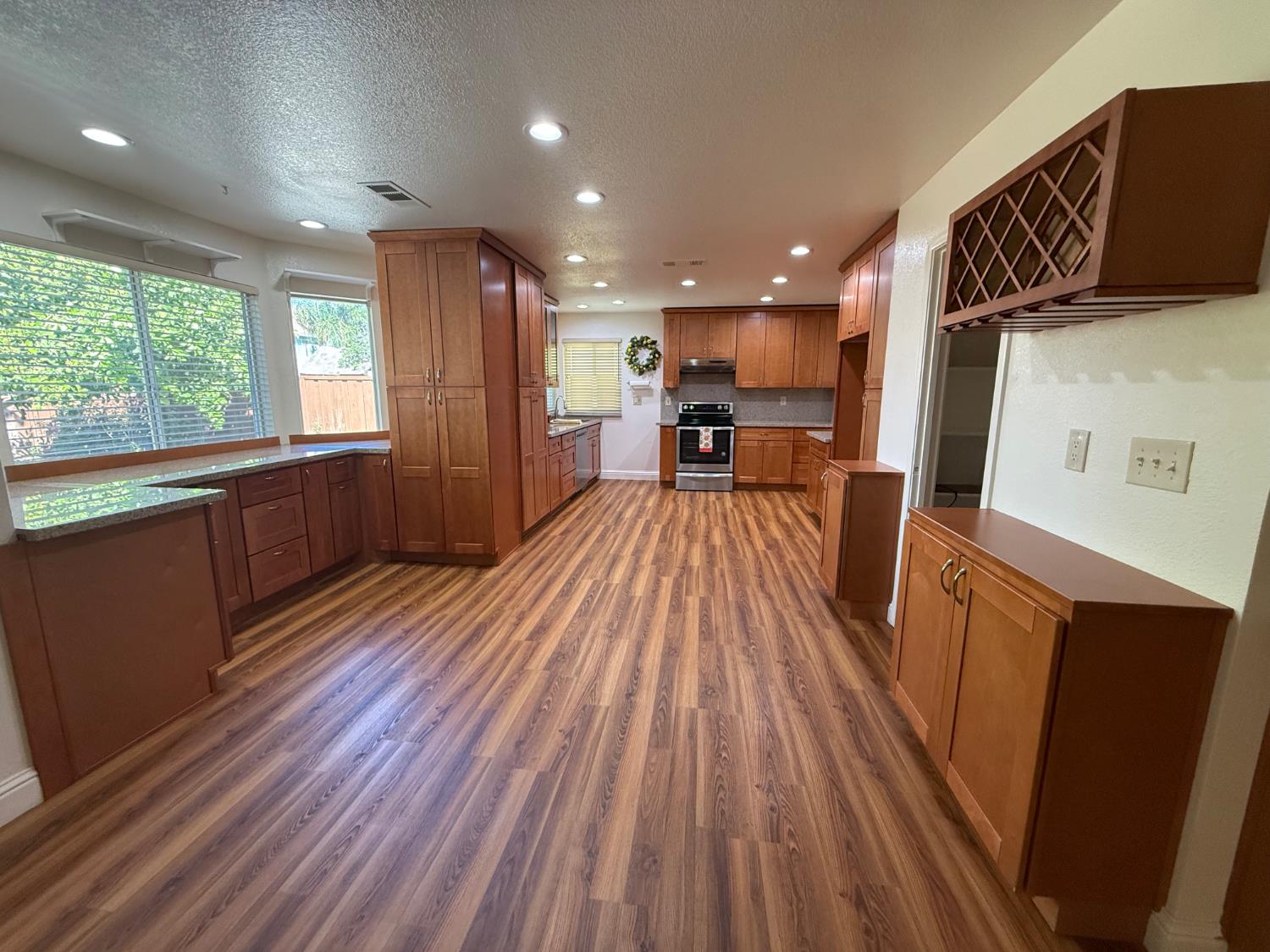 1068 Sandra St, Los Banos, CA 93635