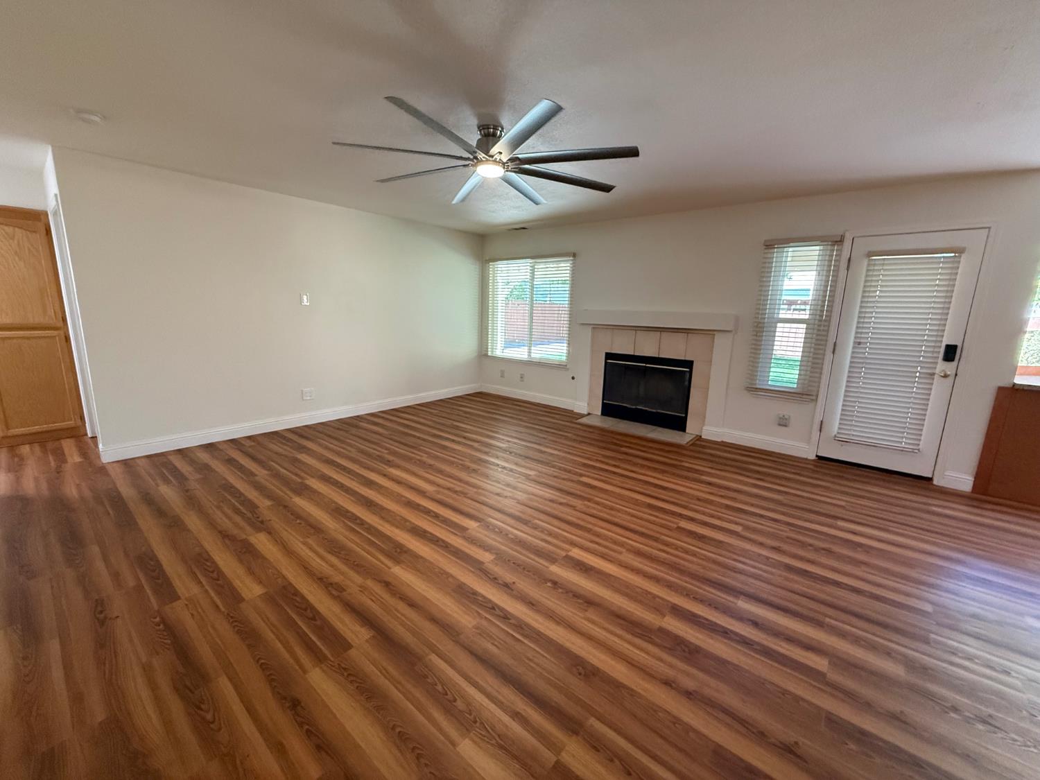 1068 Sandra St, Los Banos, CA 93635