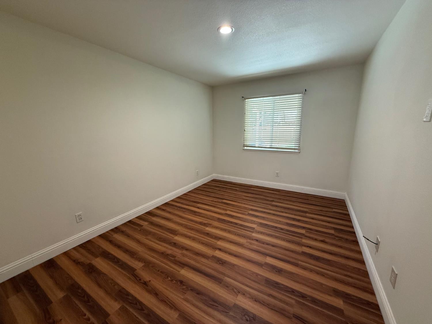 1068 Sandra St, Los Banos, CA 93635