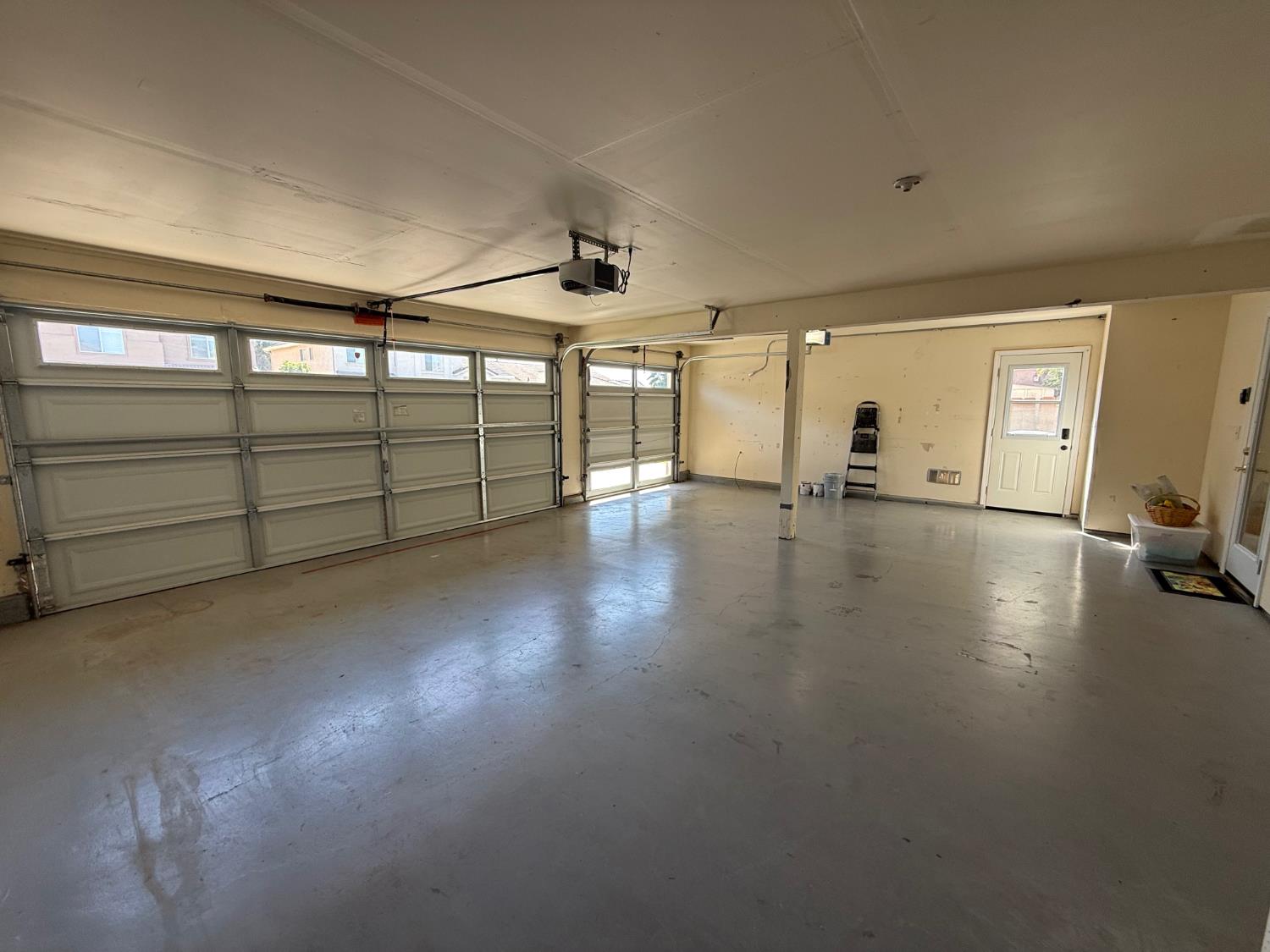 1068 Sandra St, Los Banos, CA 93635