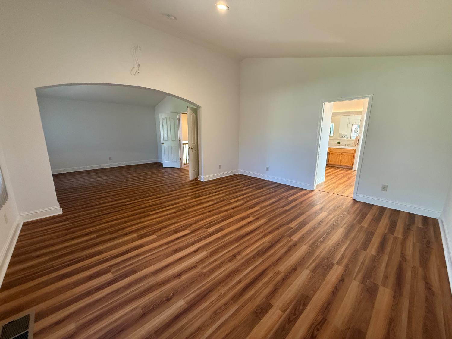 1068 Sandra St, Los Banos, CA 93635