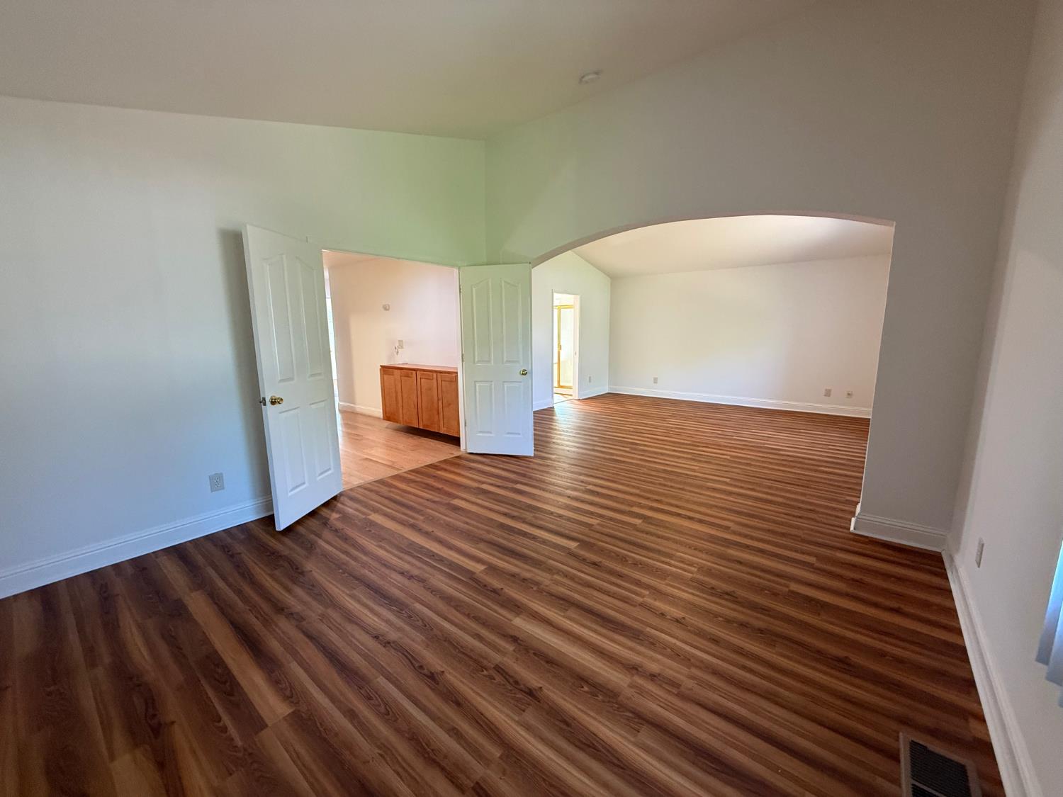 1068 Sandra St, Los Banos, CA 93635