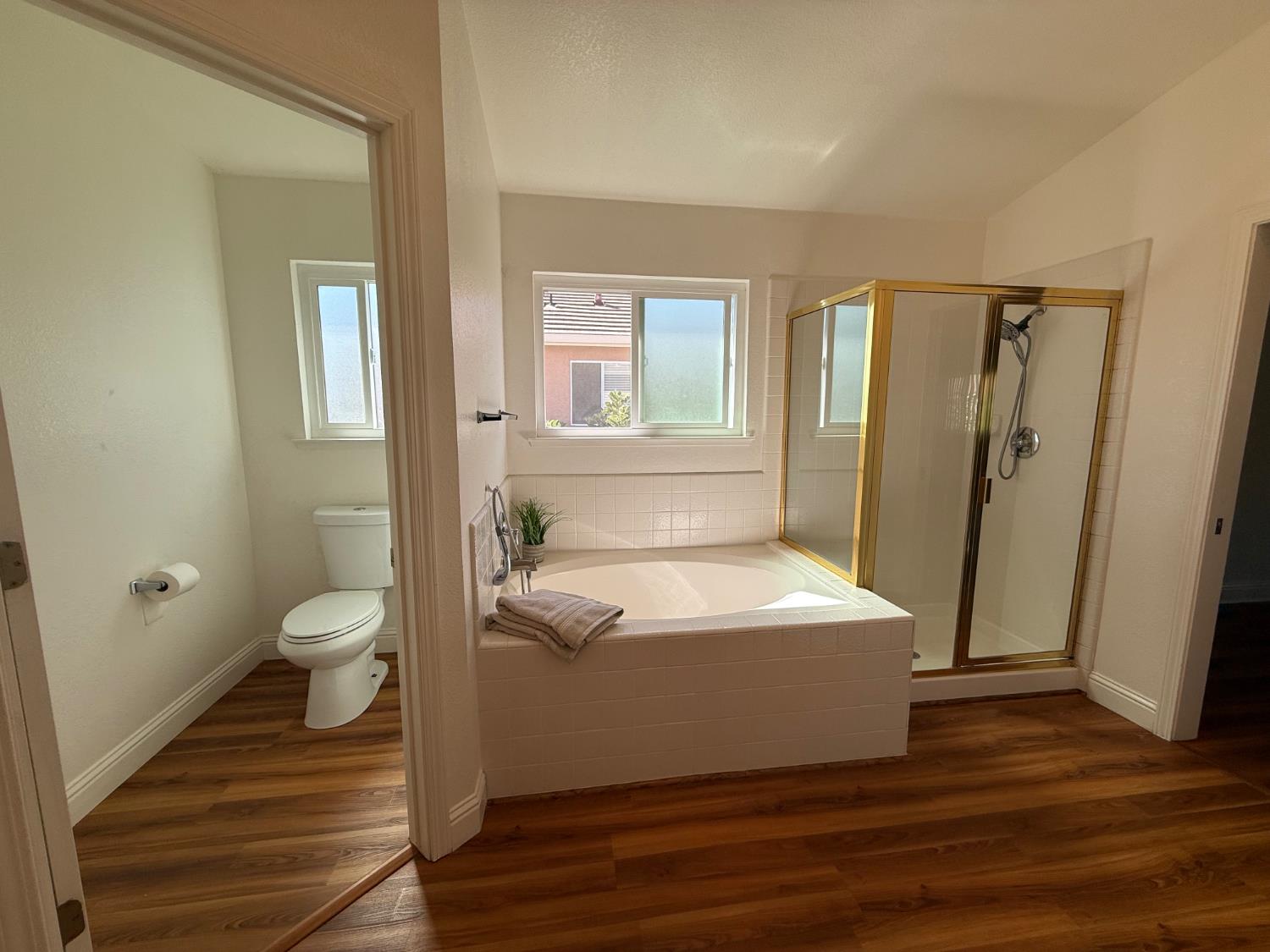 1068 Sandra St, Los Banos, CA 93635