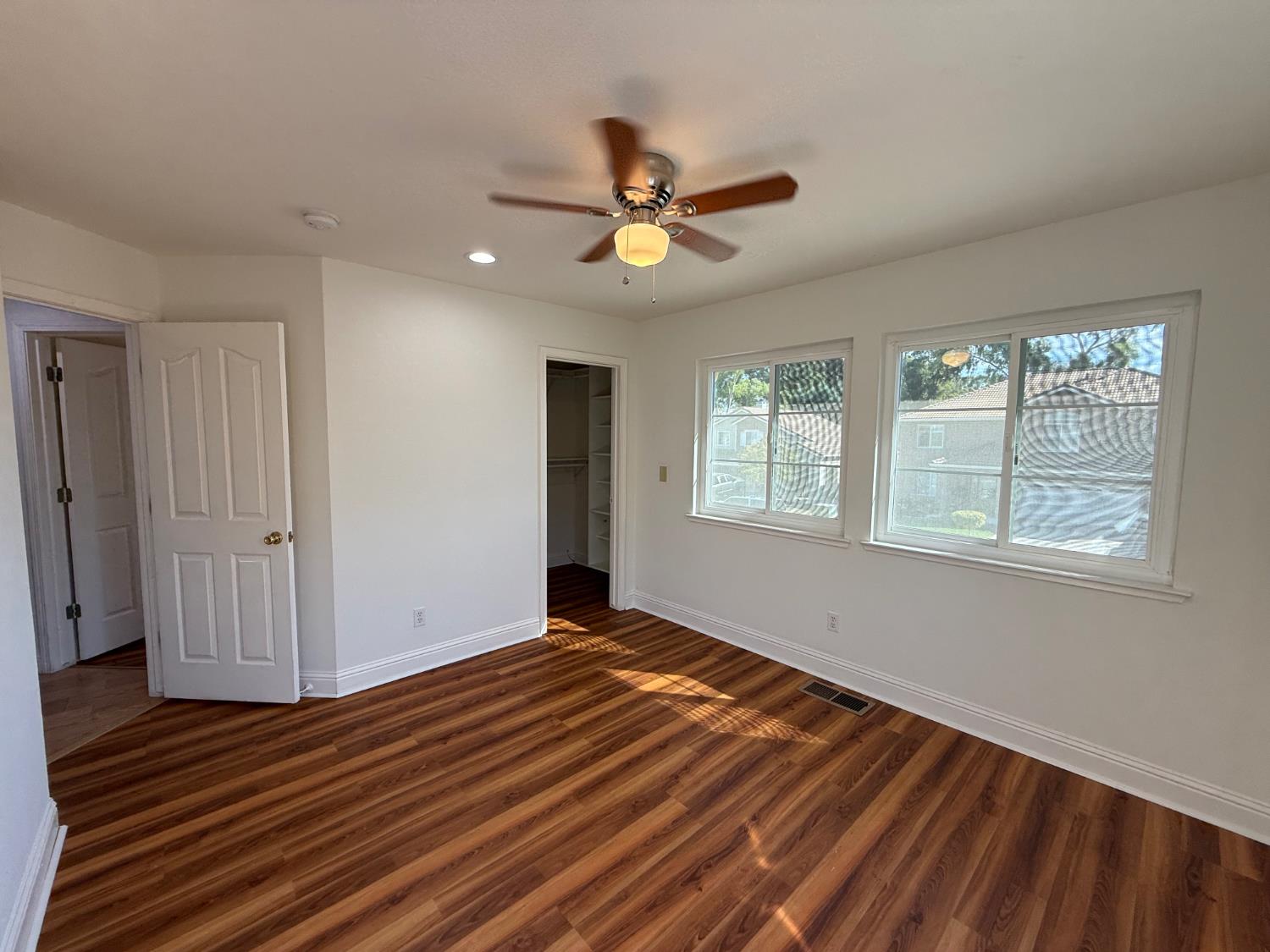 1068 Sandra St, Los Banos, CA 93635