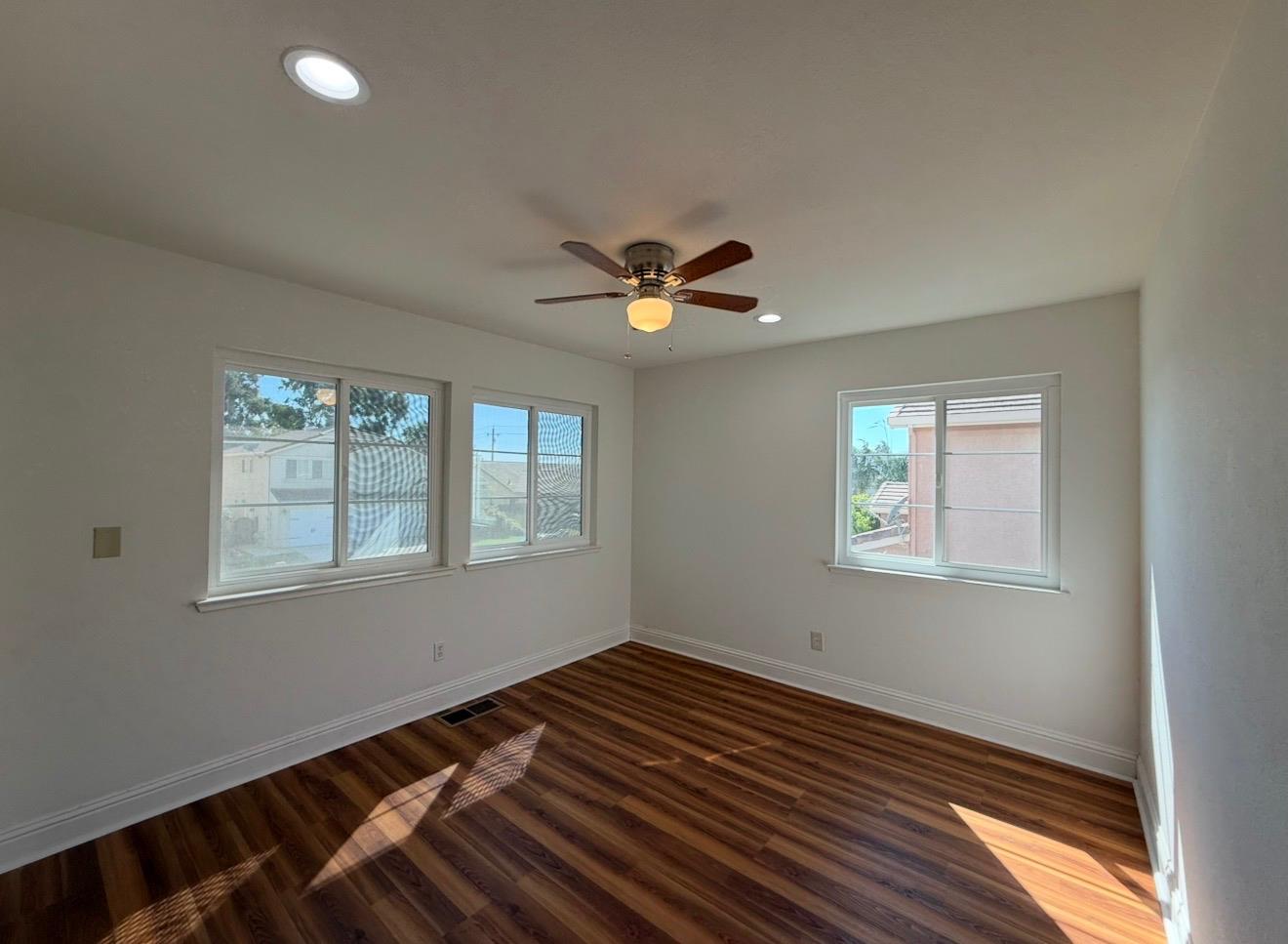 1068 Sandra St, Los Banos, CA 93635