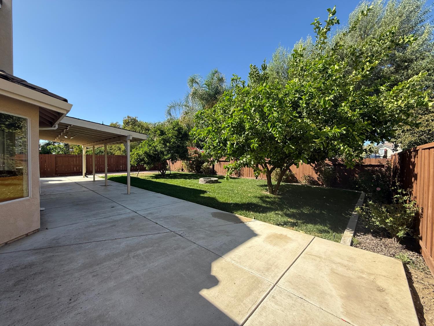1068 Sandra St, Los Banos, CA 93635
