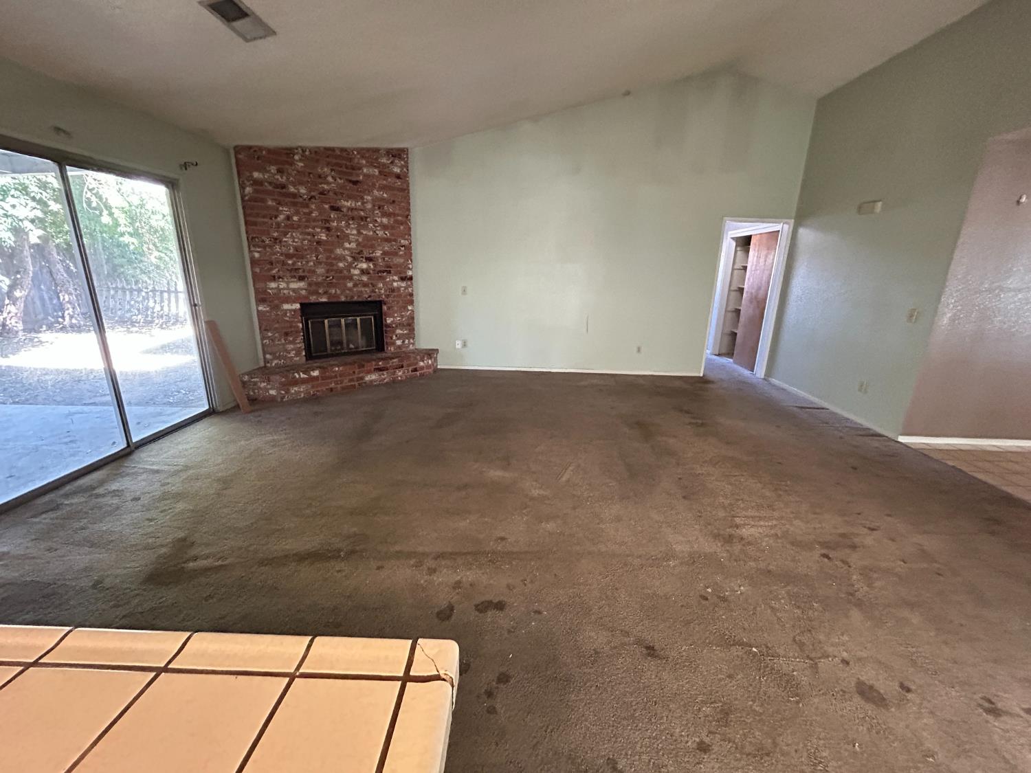 101 Manzanita Dr, Atwater, CA 95301