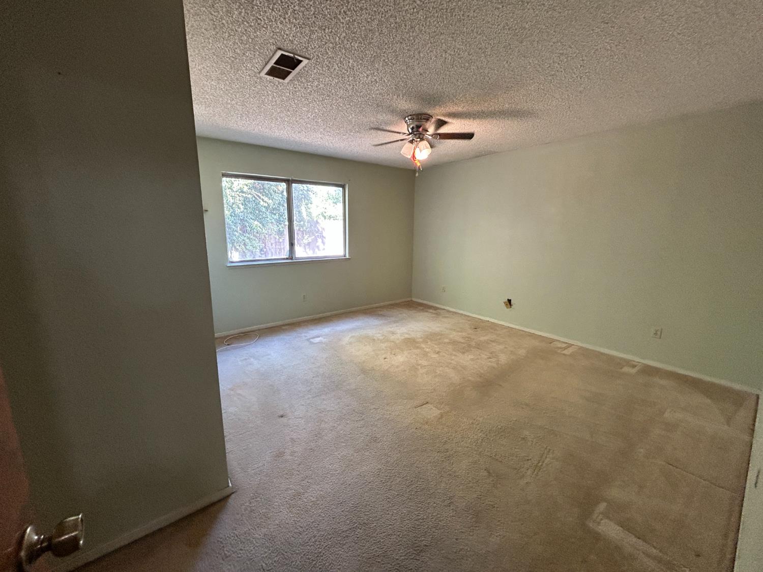 101 Manzanita Dr, Atwater, CA 95301
