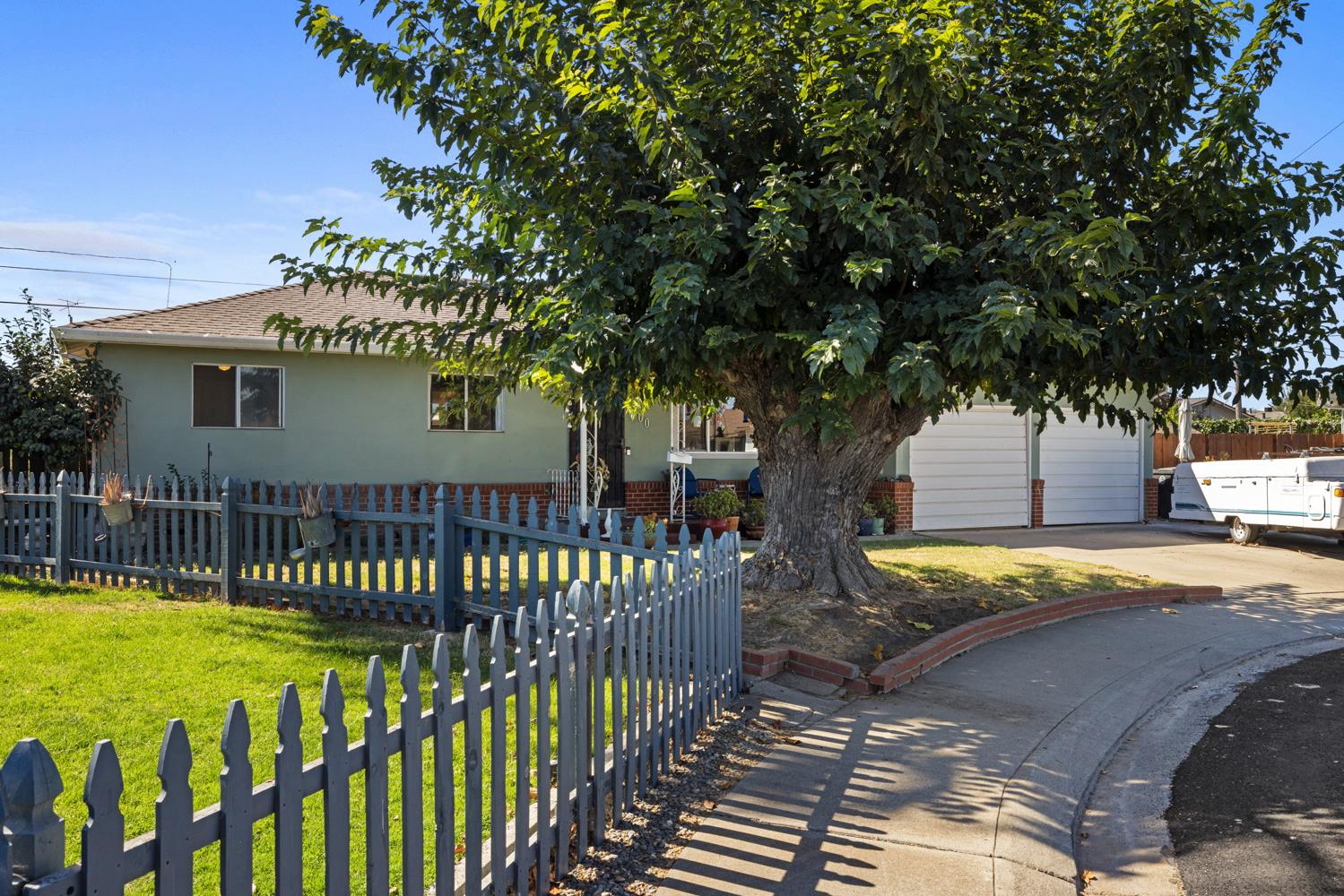 800 Frank Ct, Manteca, CA 95336