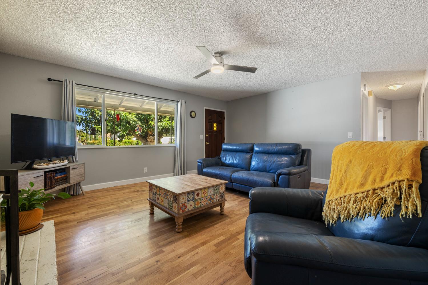 800 Frank Ct, Manteca, CA 95336
