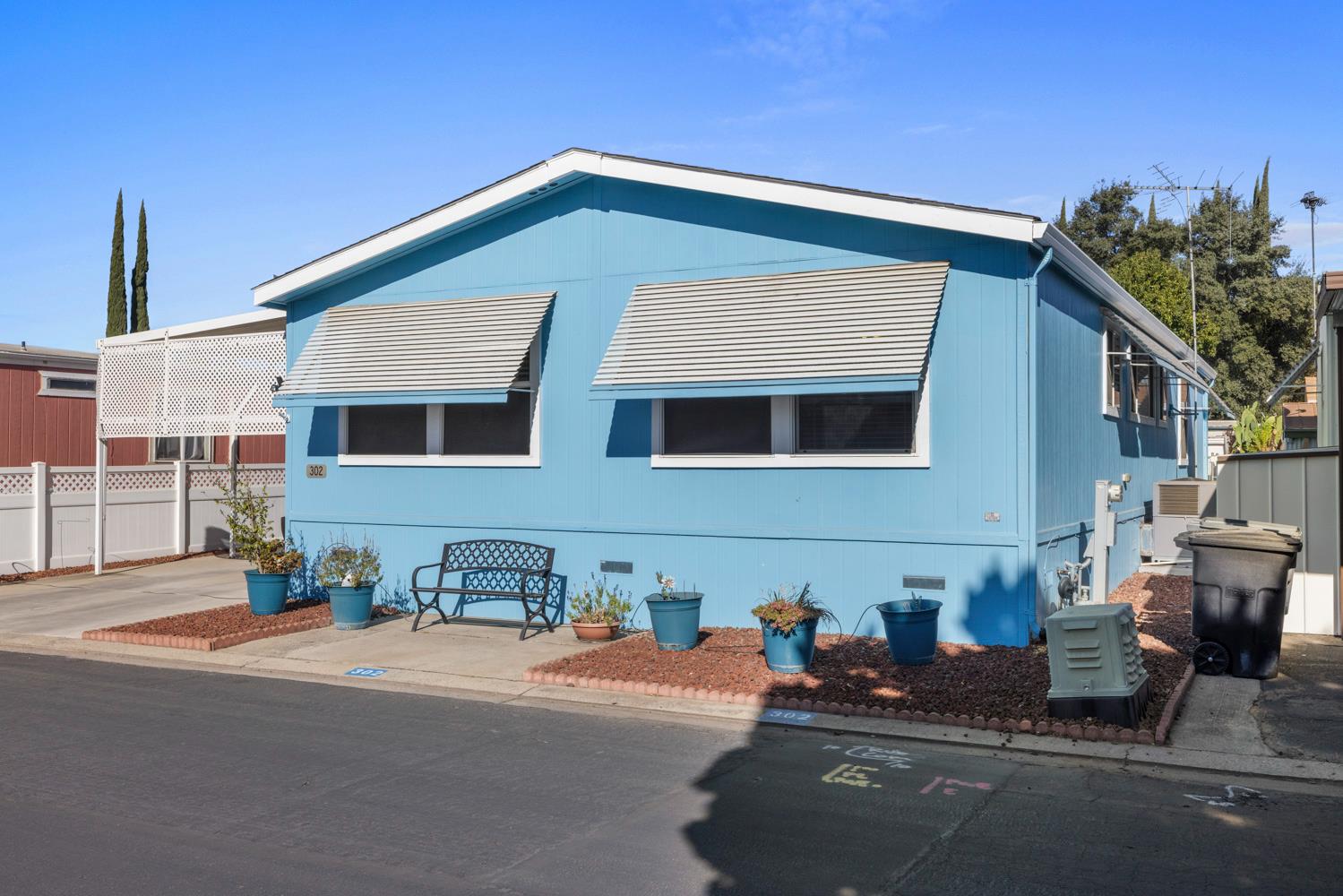 900 Old Stockton Road #302, Oakdale, CA 95361