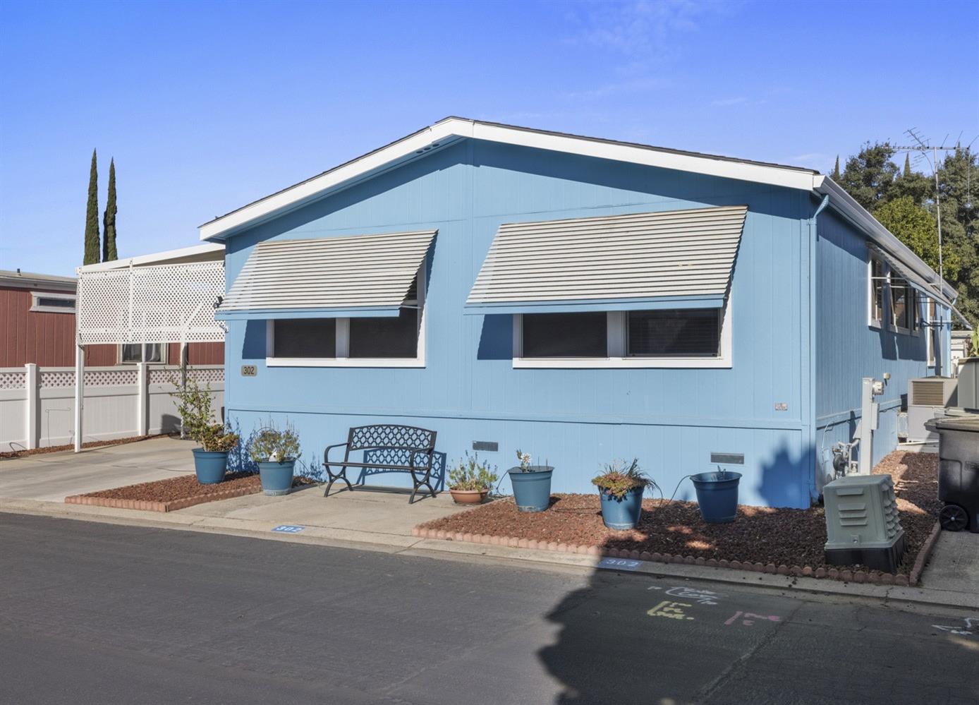 900 Old Stockton Road #302, Oakdale, CA 95361