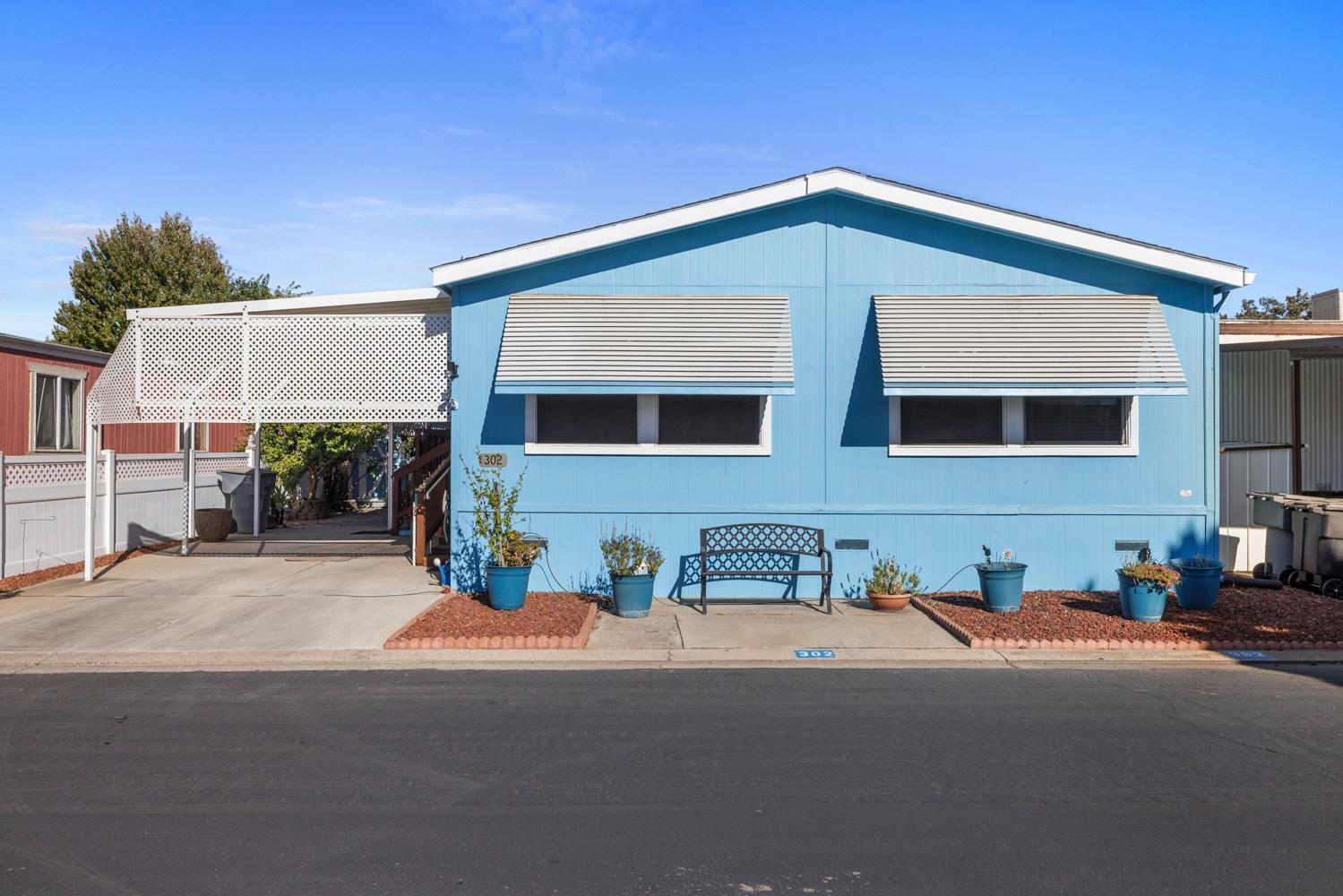 900 Old Stockton Road #302, Oakdale, CA 95361