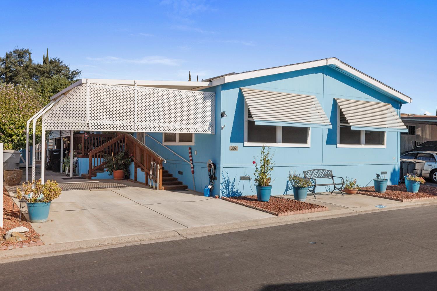 900 Old Stockton Road #302, Oakdale, CA 95361