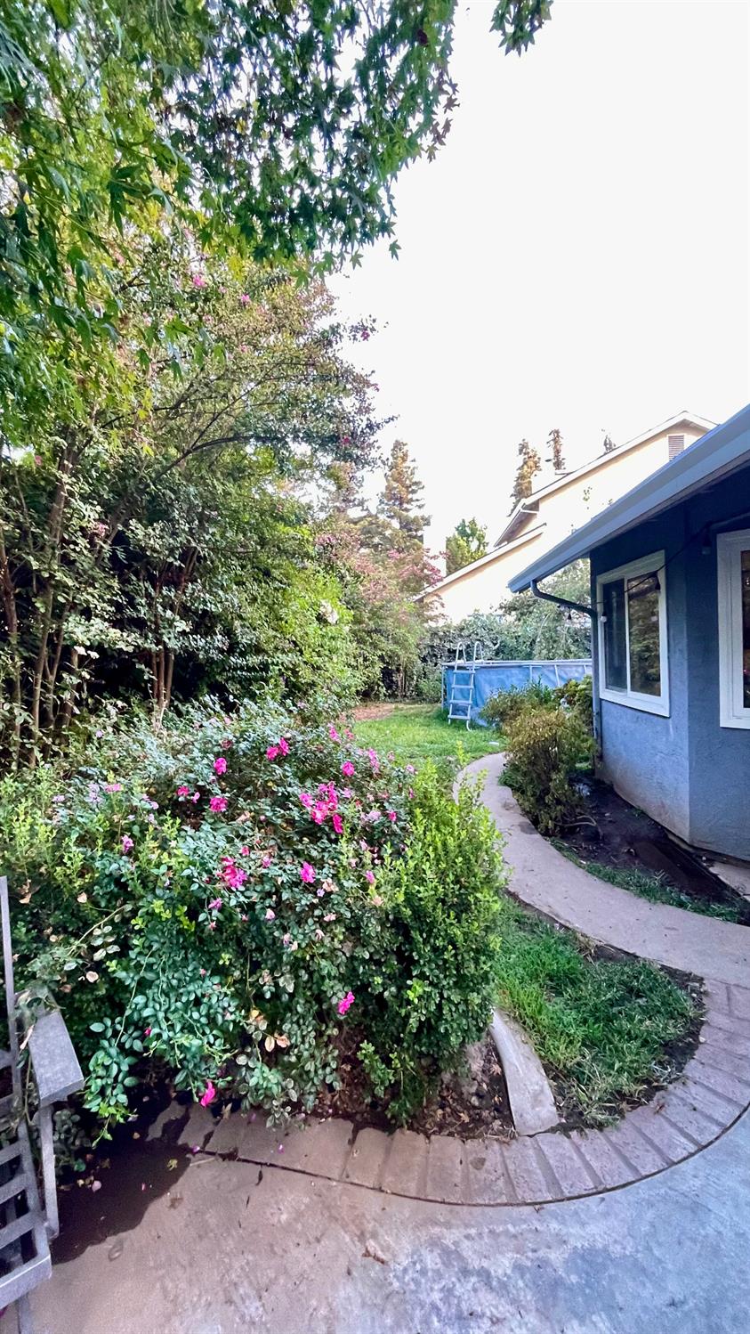1740 N Berkeley Ave, Turlock, CA 95382