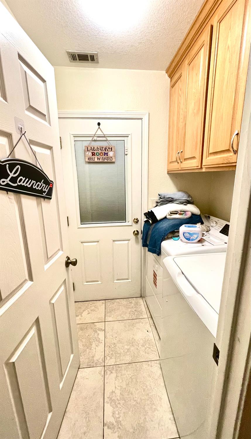 1740 N Berkeley Ave, Turlock, CA 95382