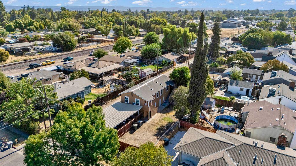 2324 Q St, Merced, CA 95340