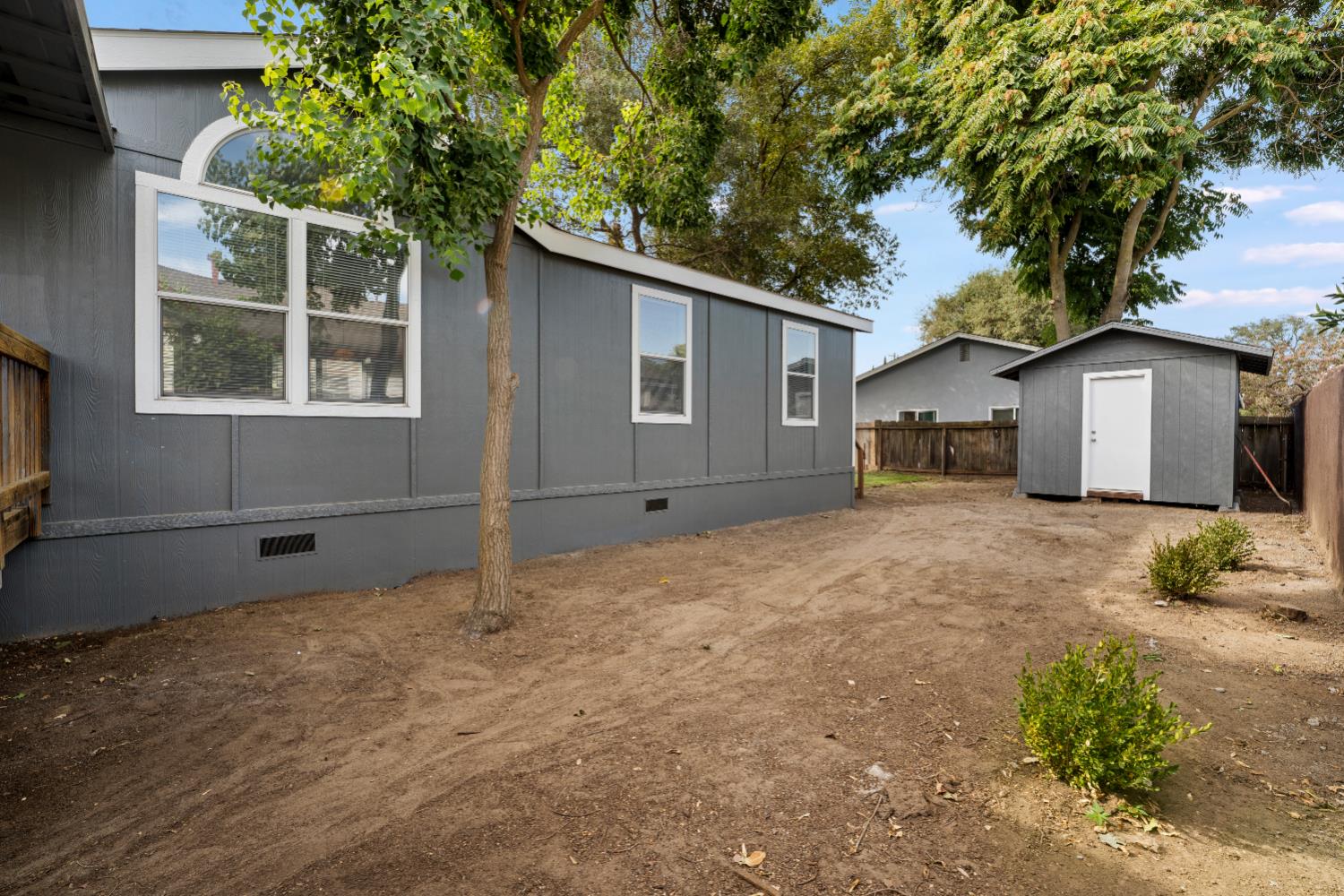 328 N 3rd Ave, Oakdale, CA 95361