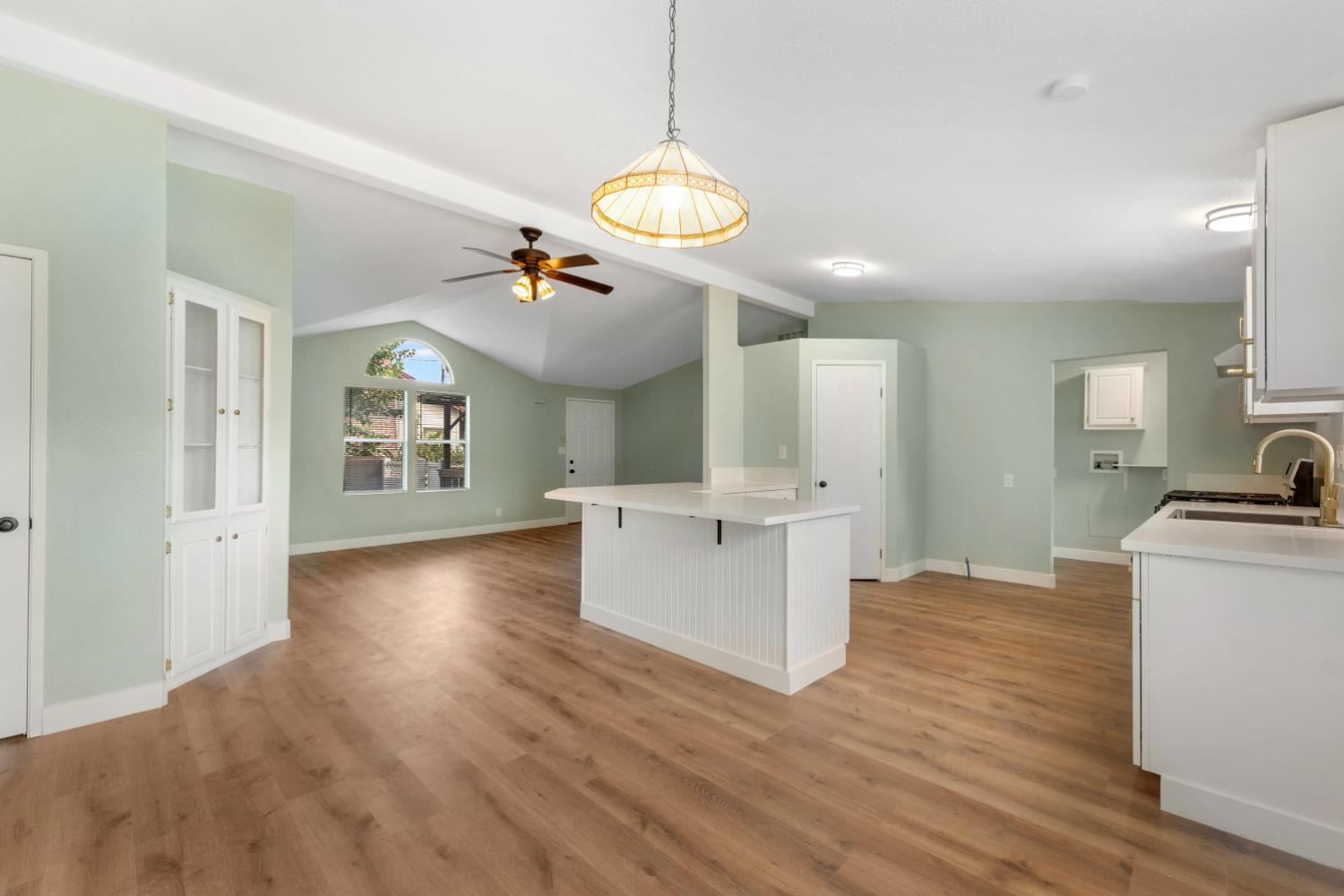 328 N 3rd Ave, Oakdale, CA 95361
