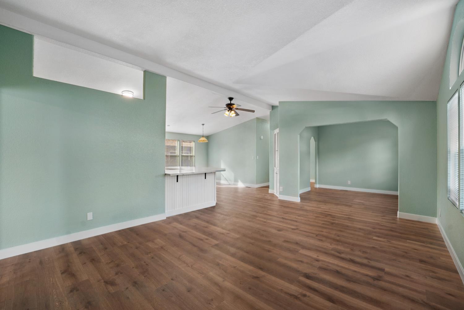 328 N 3rd Ave, Oakdale, CA 95361