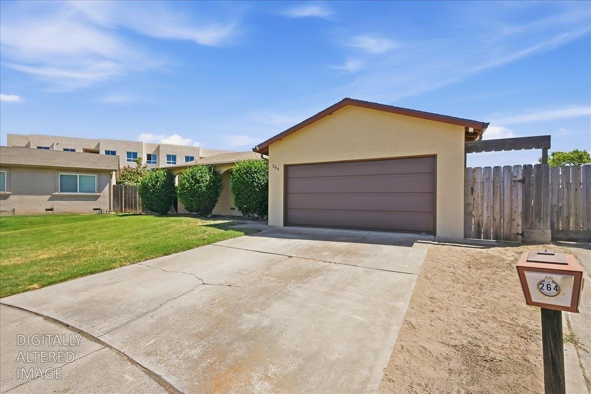 264 Dana Ct, Manteca, CA 95336