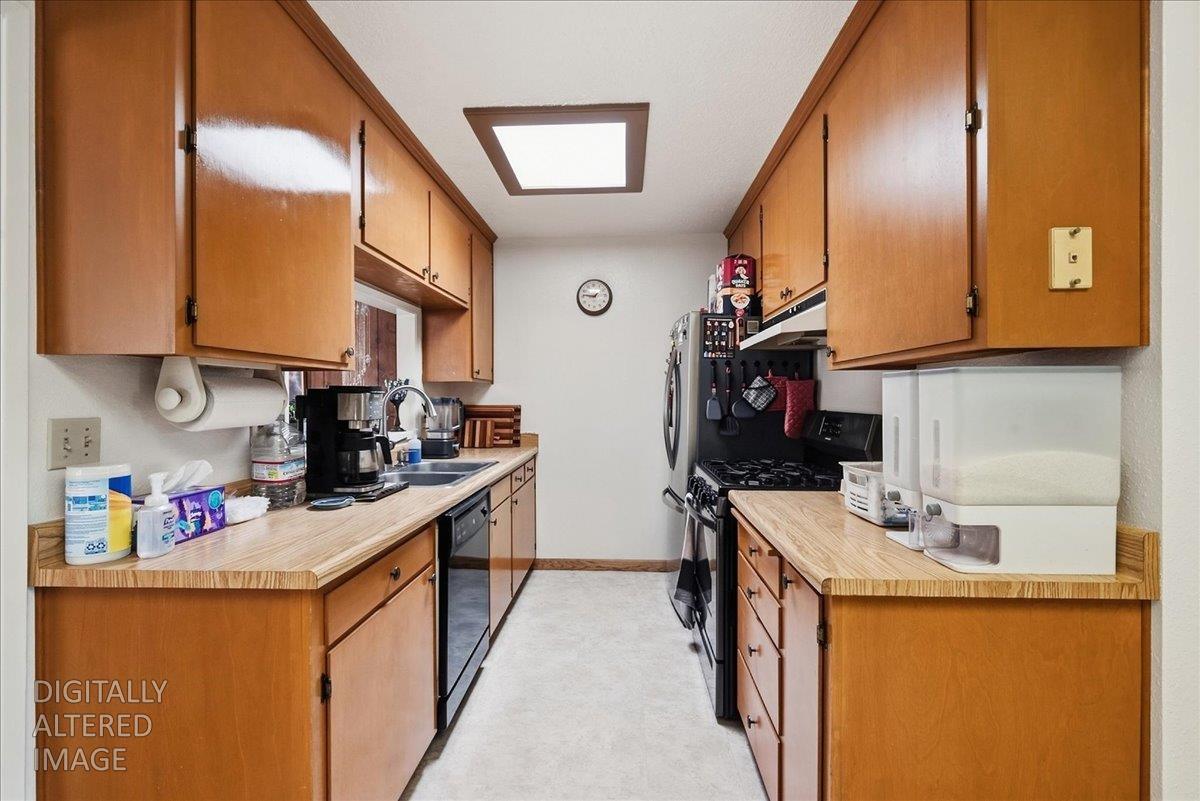 264 Dana Ct, Manteca, CA 95336