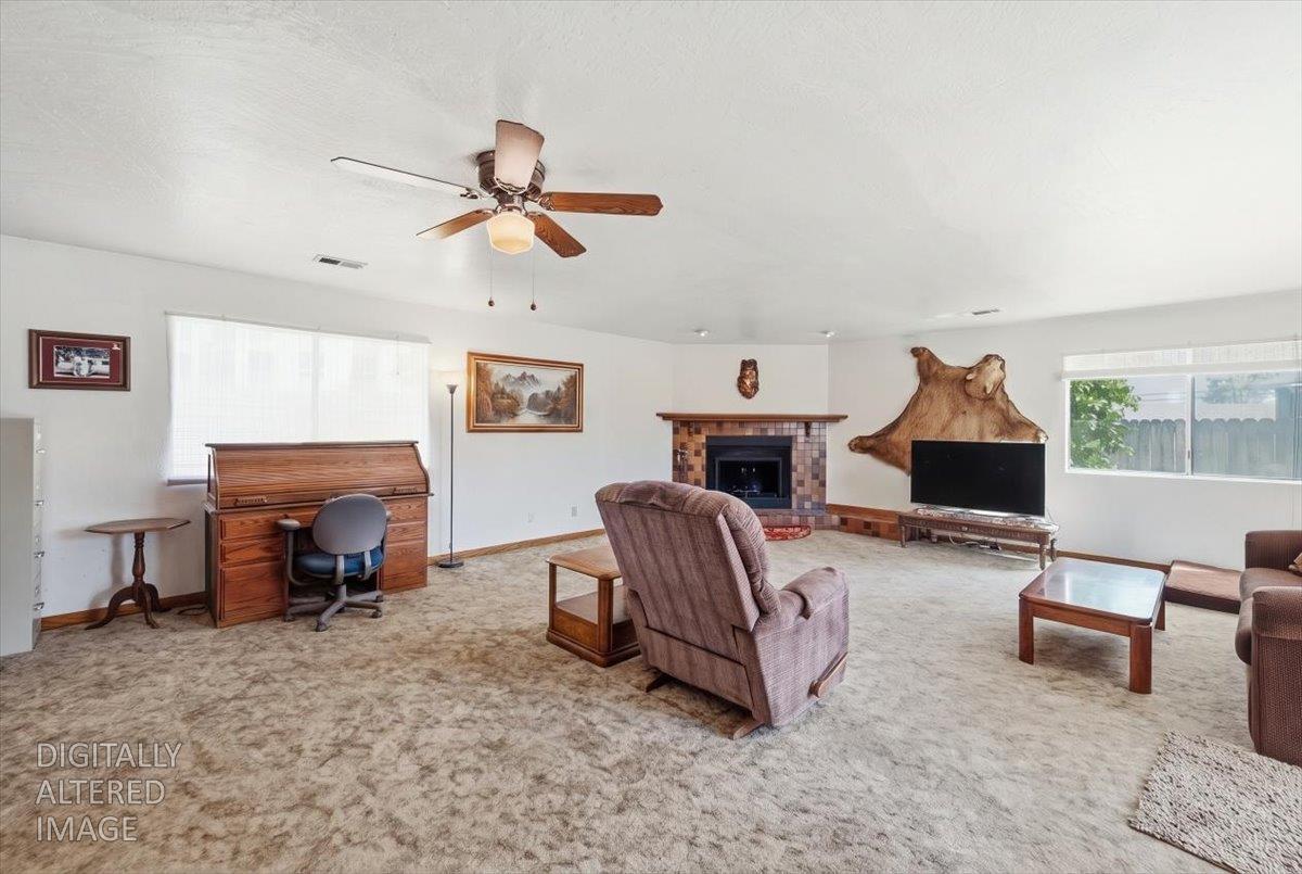 264 Dana Ct, Manteca, CA 95336