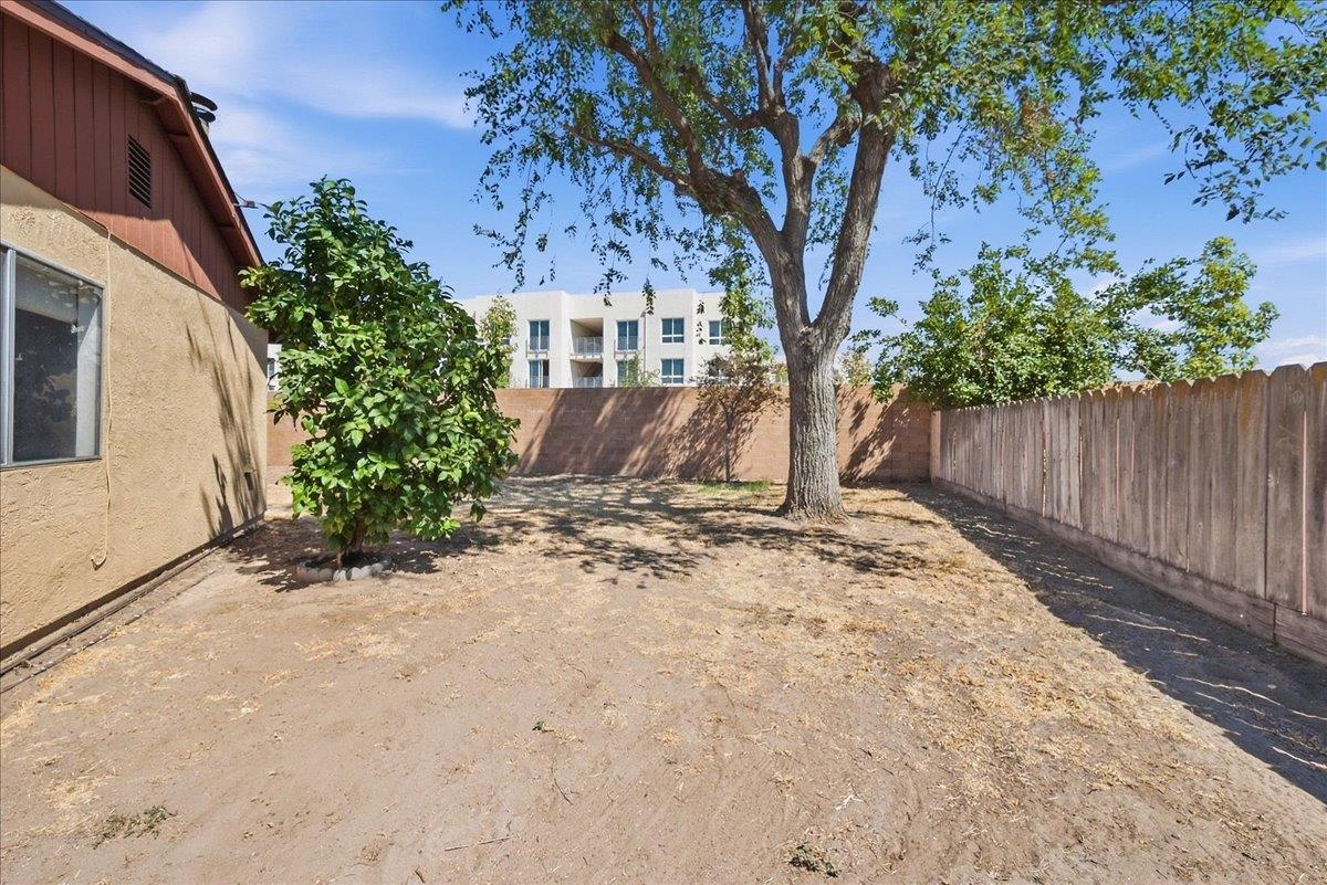 264 Dana Ct, Manteca, CA 95336