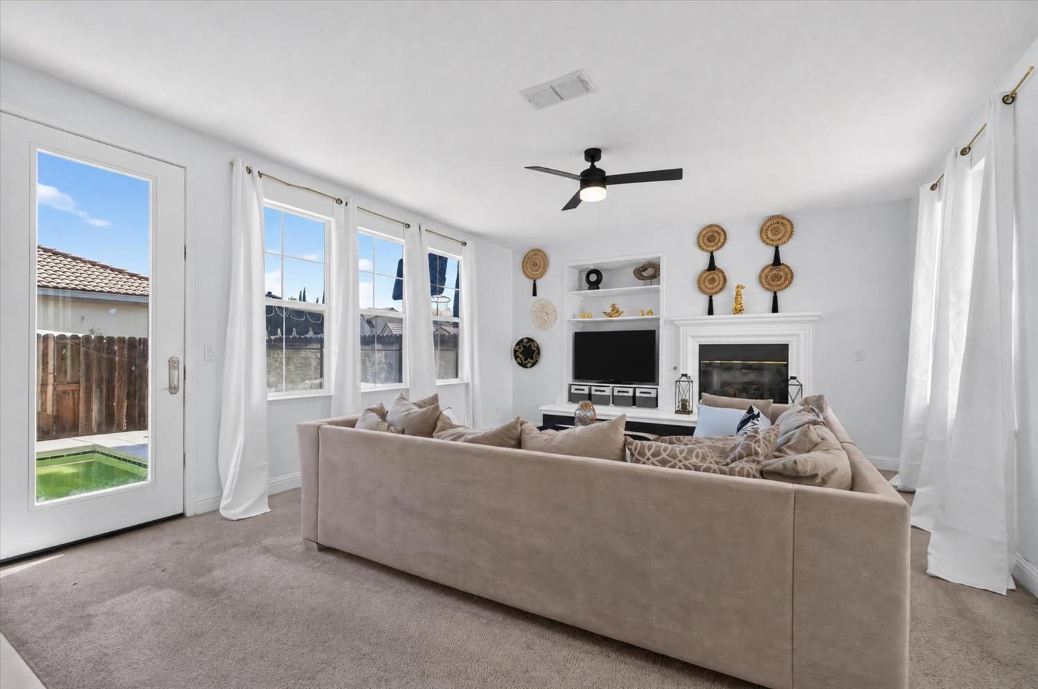 500 Henley Pkwy, Patterson, CA 95363