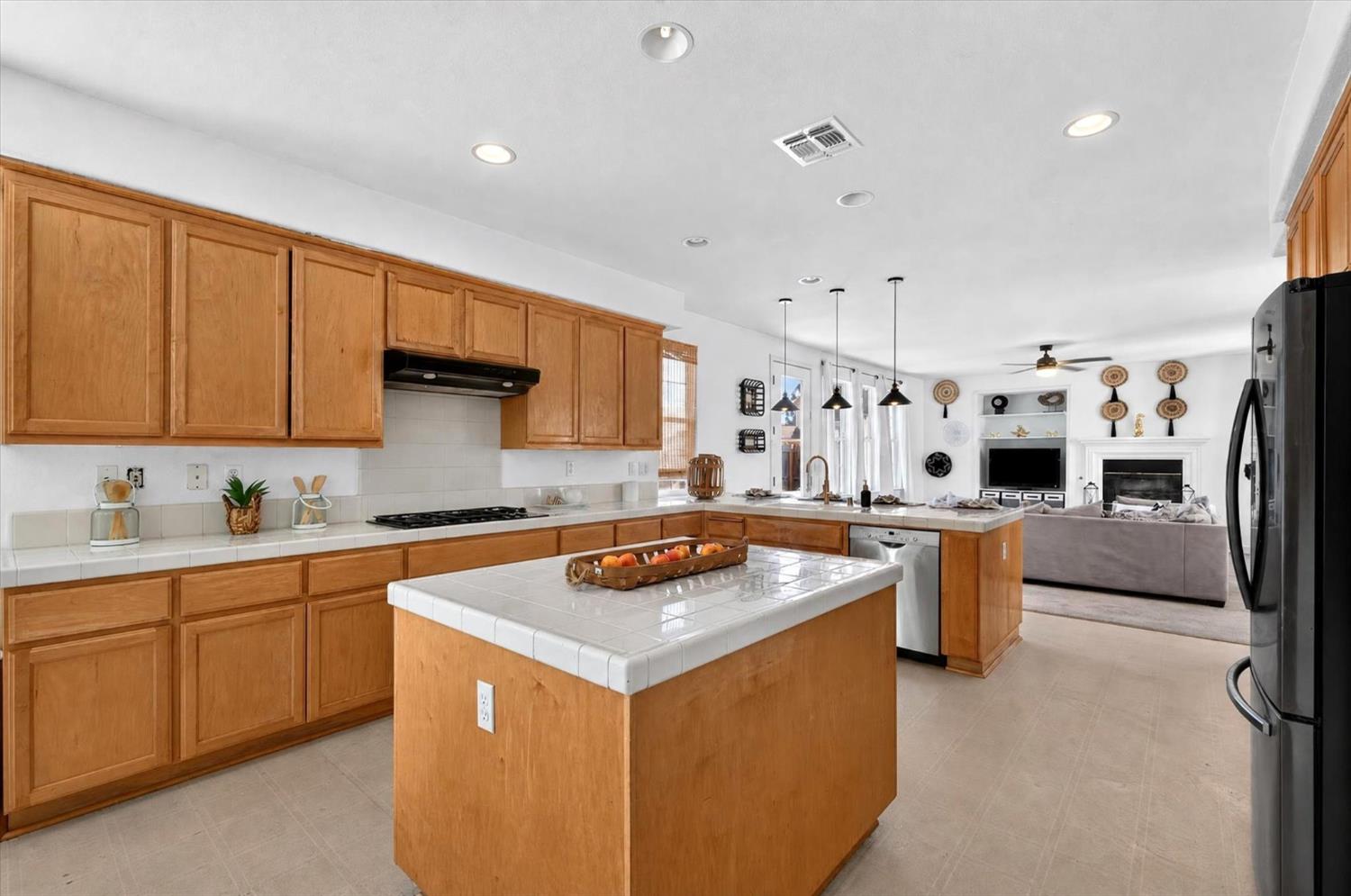 500 Henley Pkwy, Patterson, CA 95363