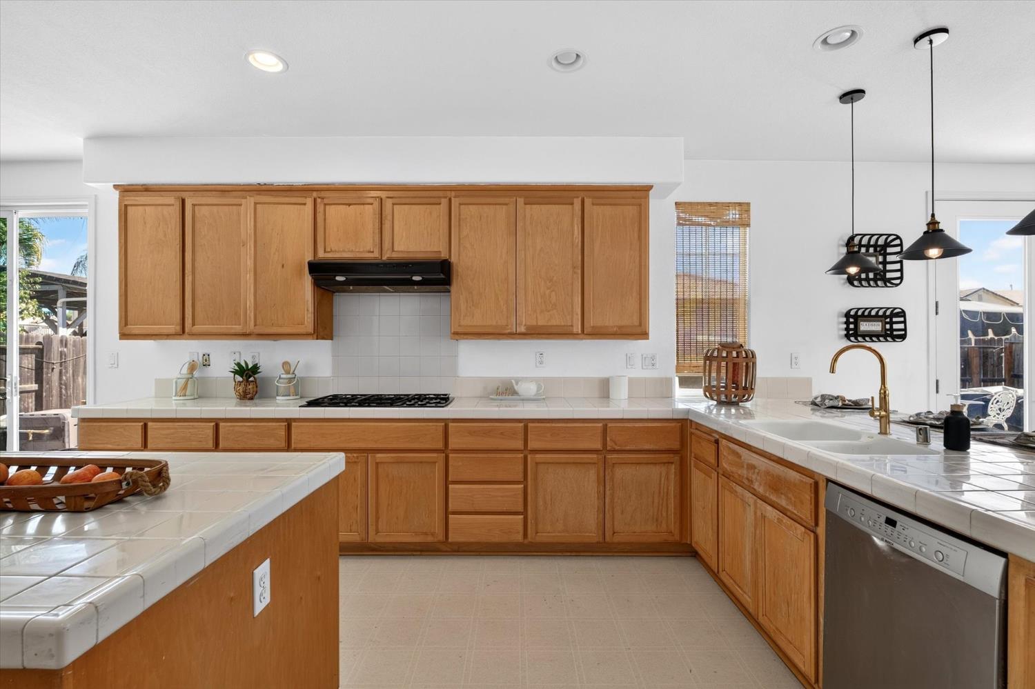 500 Henley Pkwy, Patterson, CA 95363