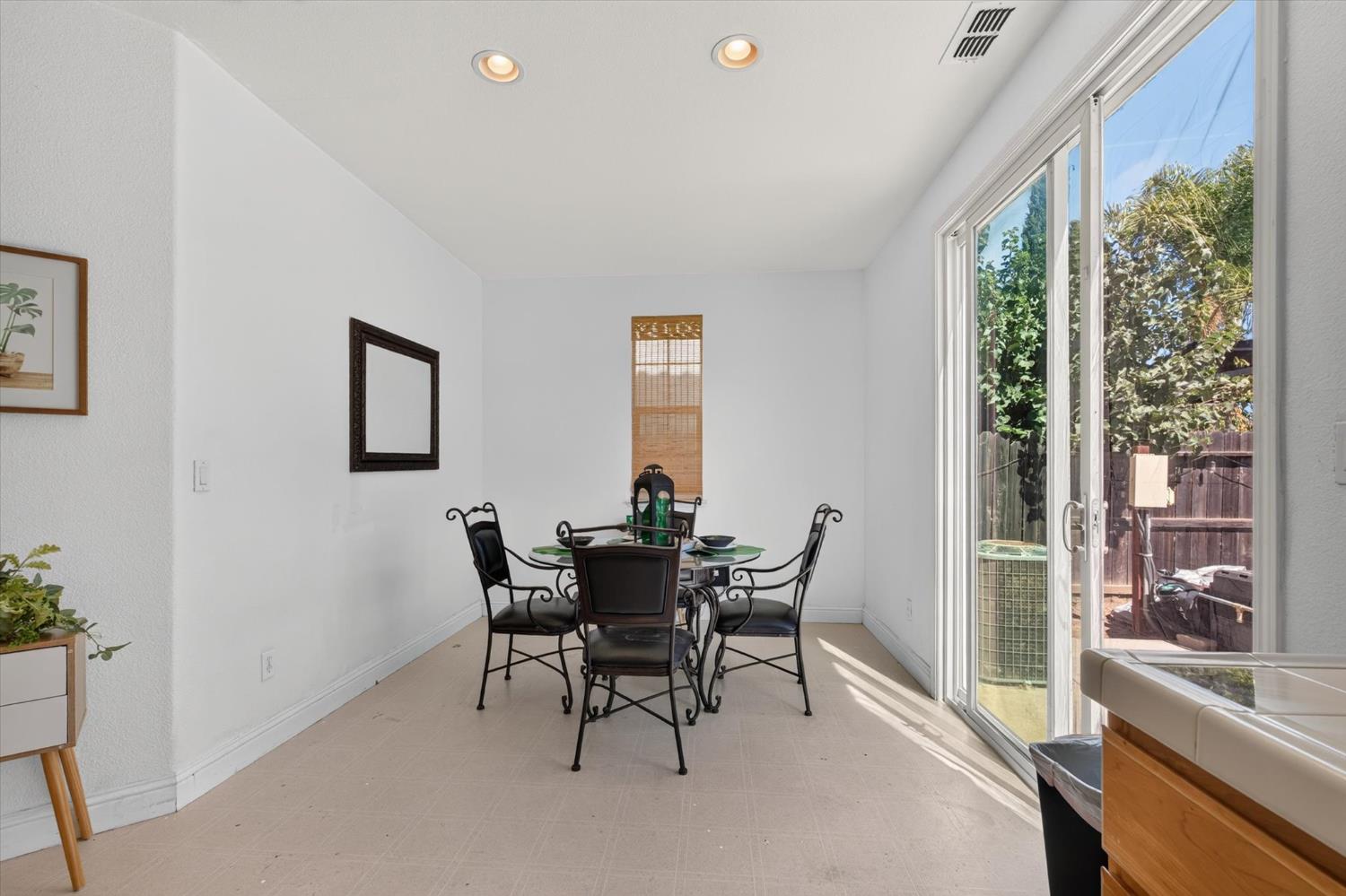500 Henley Pkwy, Patterson, CA 95363