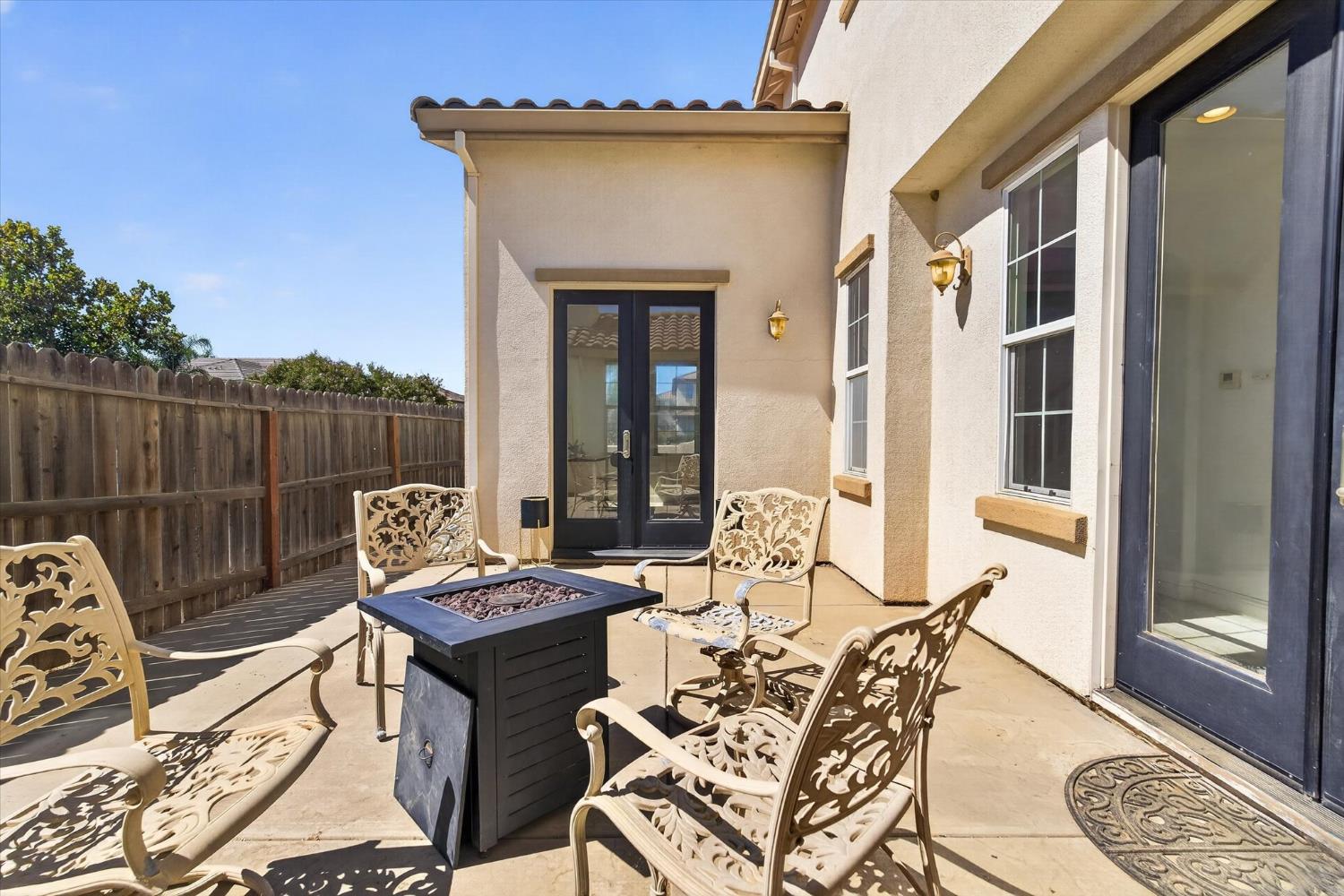 500 Henley Pkwy, Patterson, CA 95363