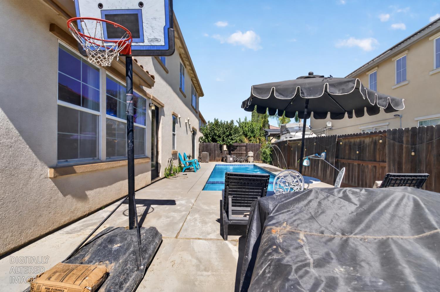 500 Henley Pkwy, Patterson, CA 95363