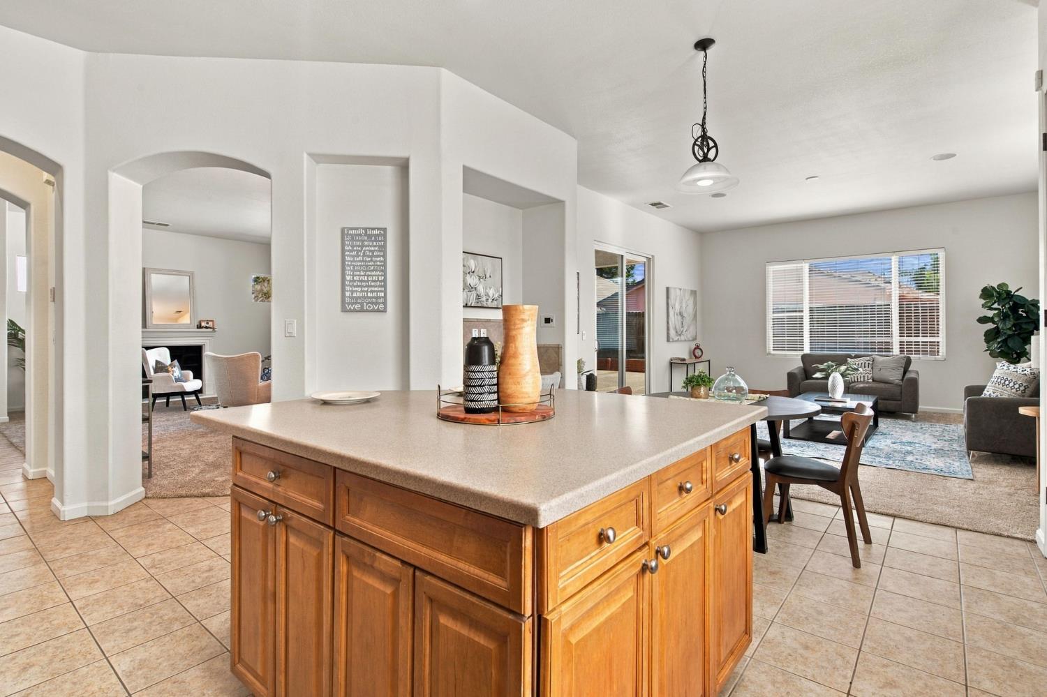 2217 Hearth Dr, Manteca, CA 95337