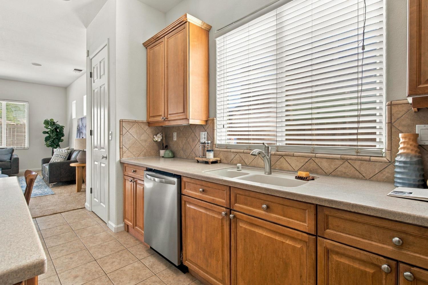 2217 Hearth Dr, Manteca, CA 95337
