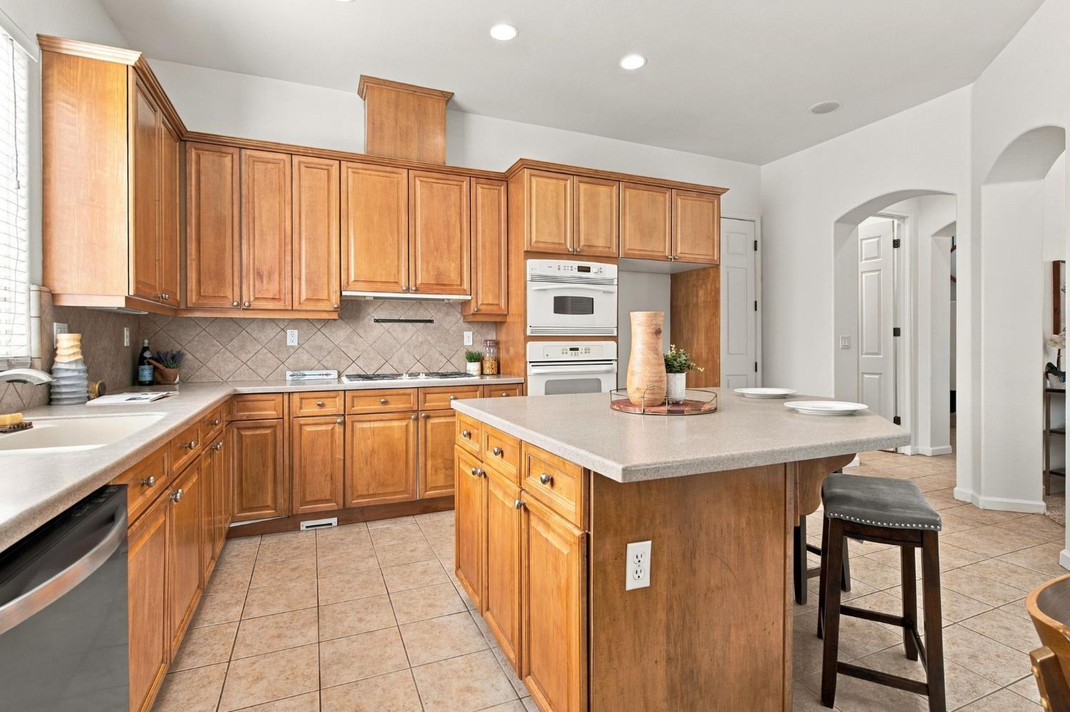 2217 Hearth Dr, Manteca, CA 95337