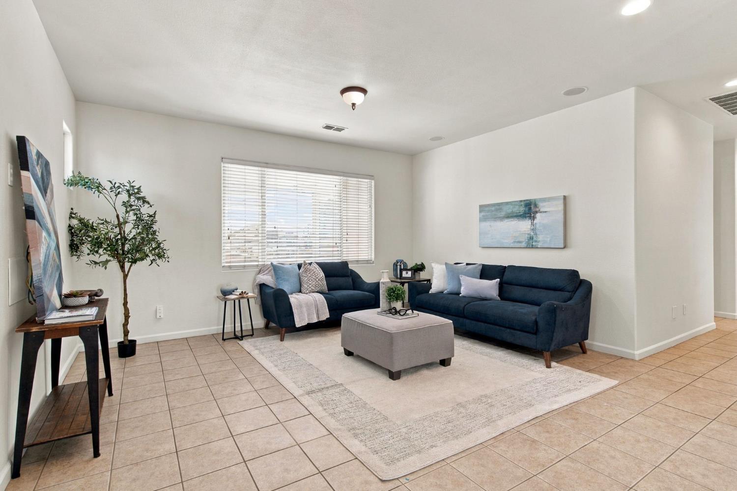 2217 Hearth Dr, Manteca, CA 95337