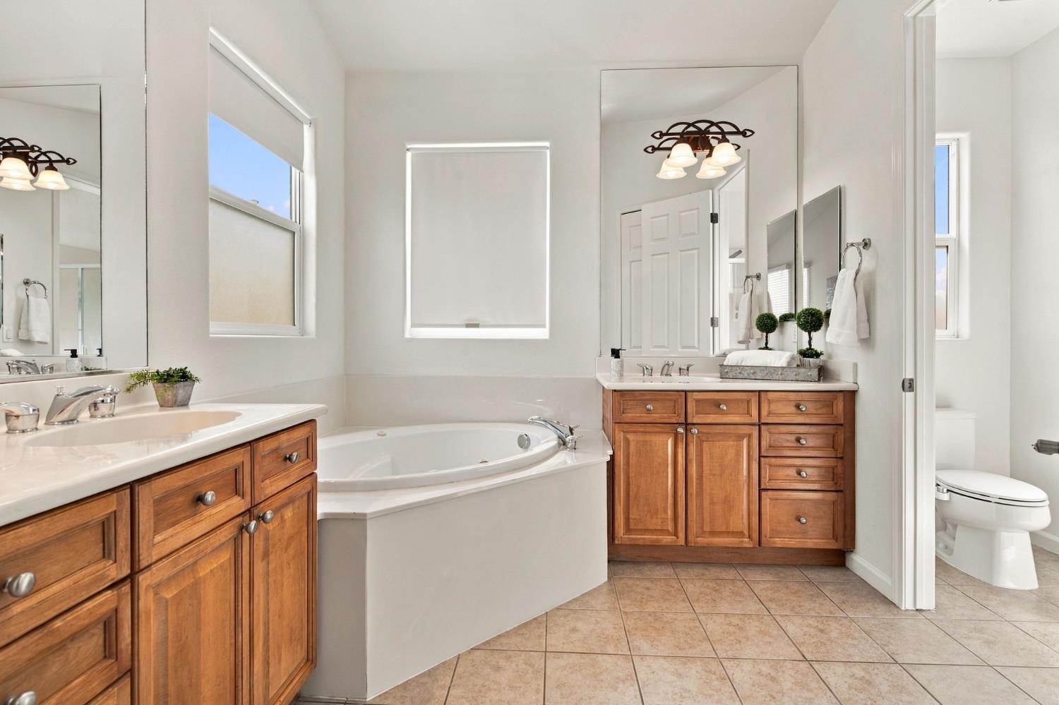 2217 Hearth Dr, Manteca, CA 95337