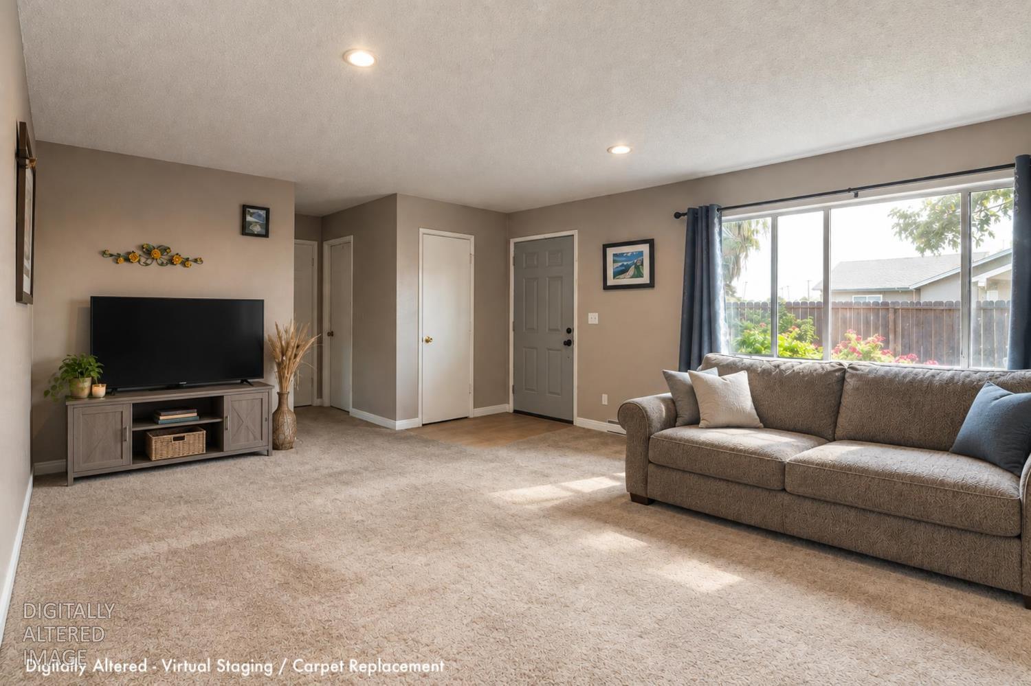 1329 1327 Irwin Ave, Escalon, CA 95320