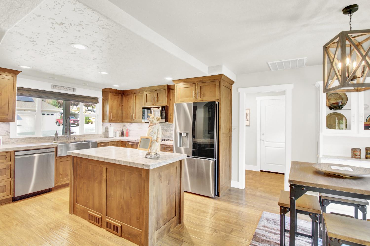 11000 Mallard Ct, Oakdale, CA 95361
