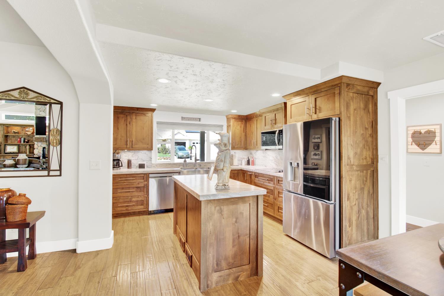 11000 Mallard Ct, Oakdale, CA 95361