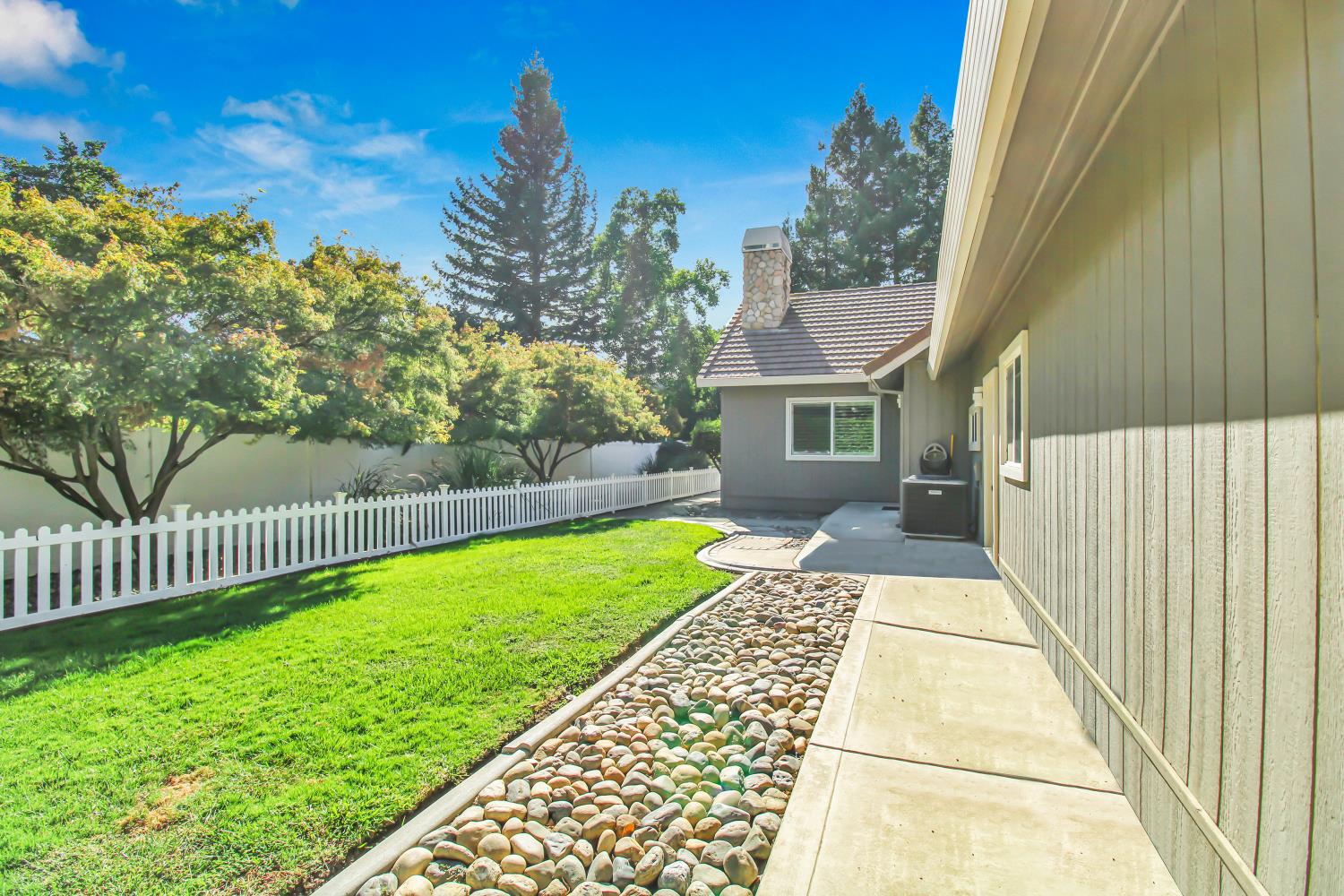 11000 Mallard Ct, Oakdale, CA 95361