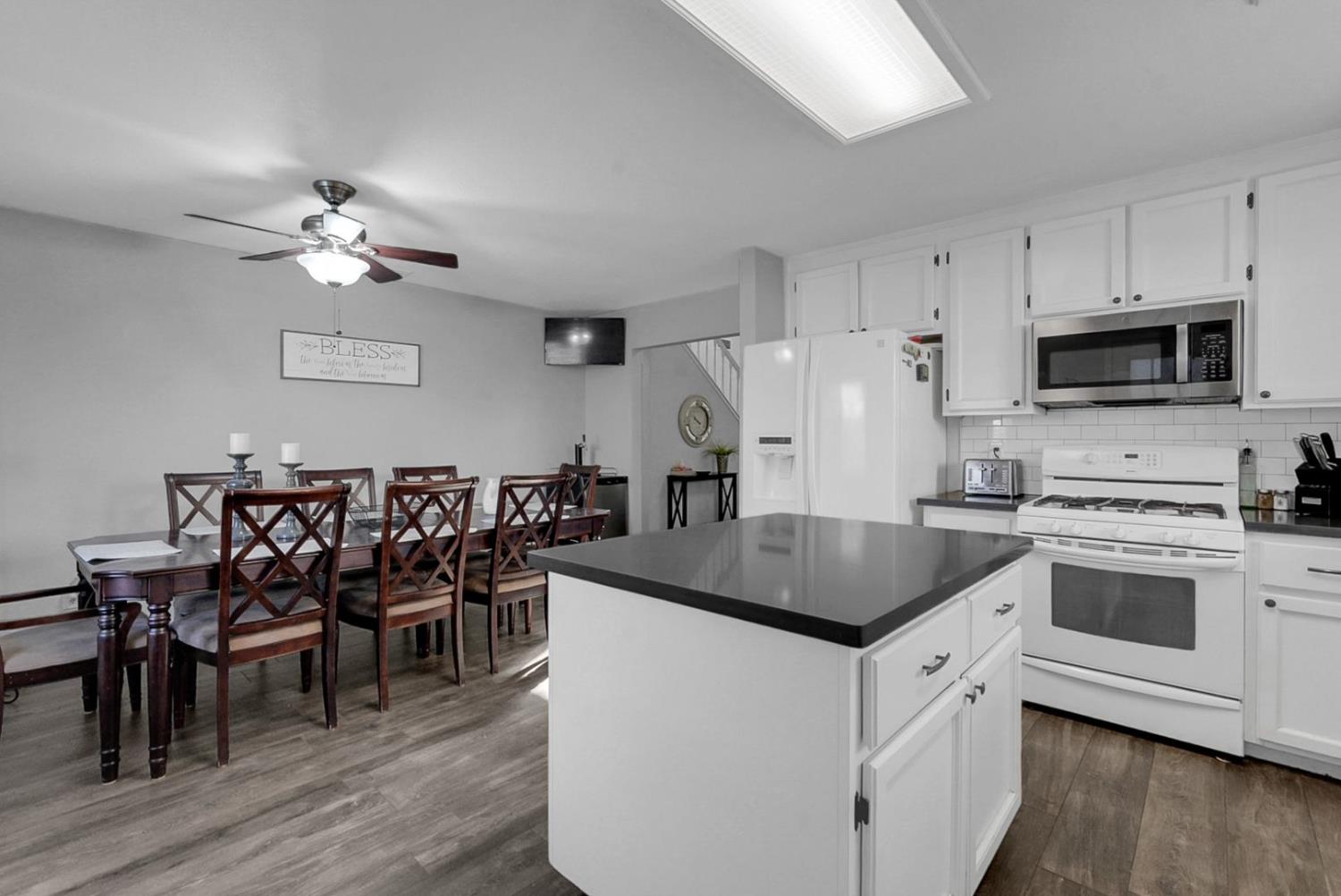 73 S Obsidian Dr, Oakdale, CA 95361